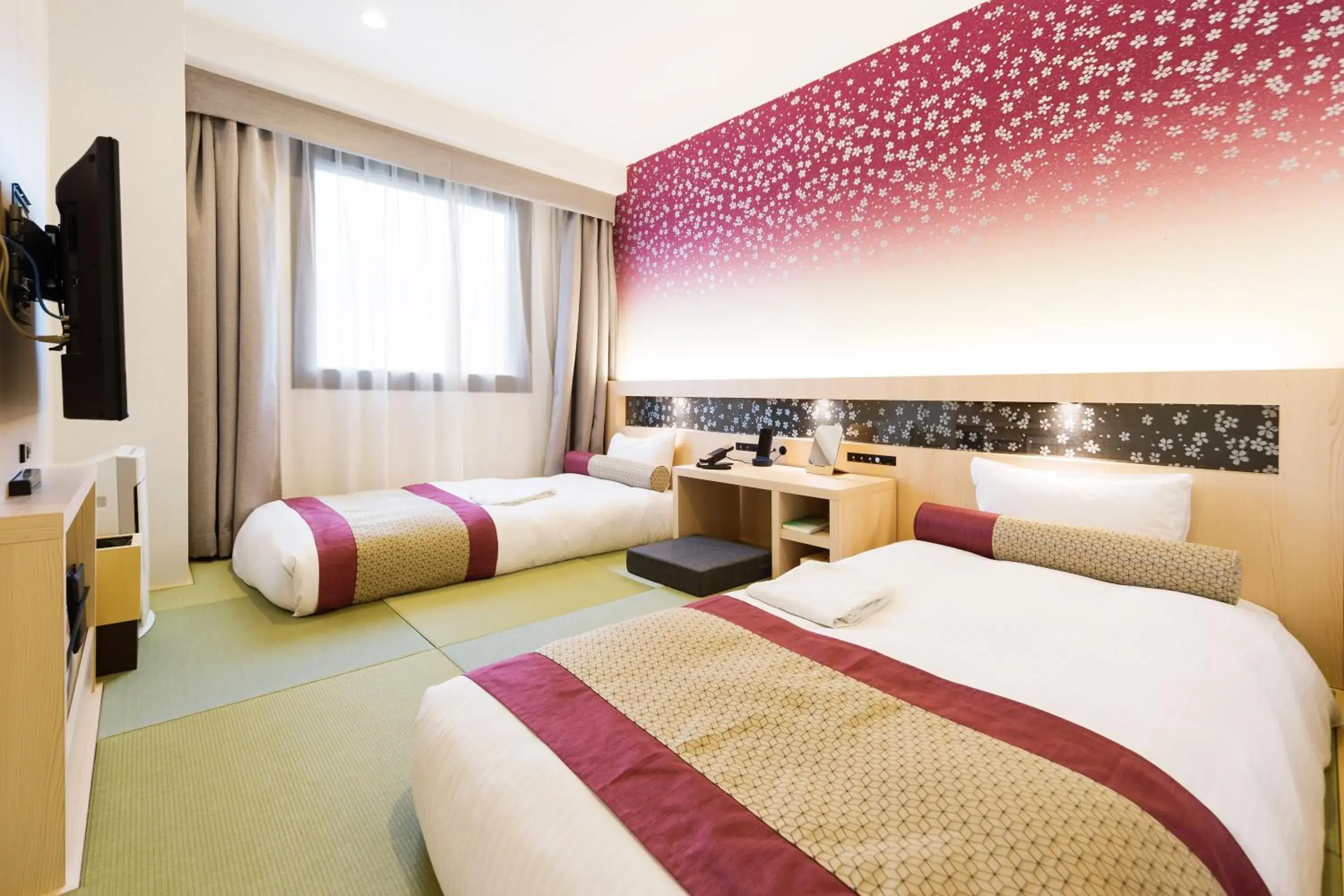 Top Floor - Non-Smoking - Sakura Twin Room in Hotel Wing International Premium Tokyo Yotsuya Top Floor - Non-Smoking - Sakura Twin Room in Hotel Wing International Premium Tokyo Yotsuya