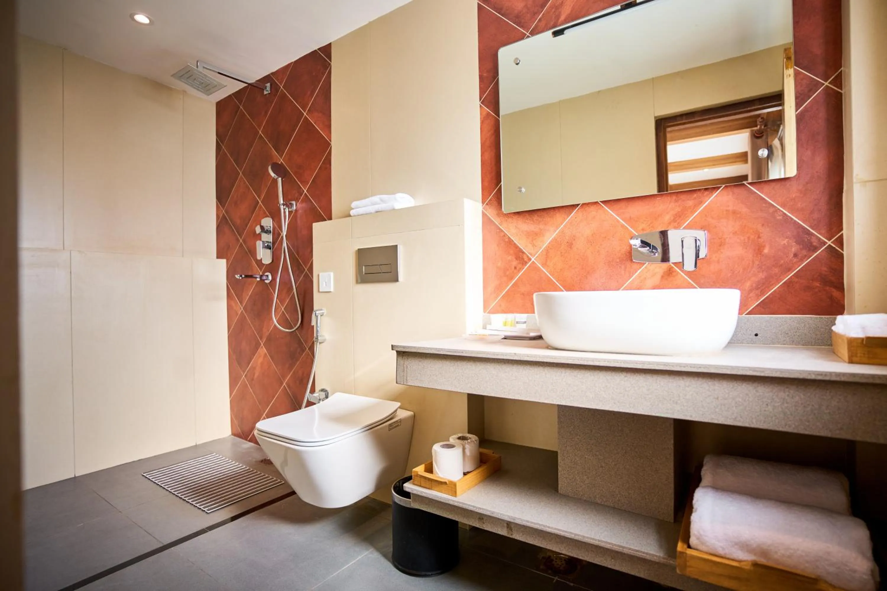 Bathroom in Hotel Crown Himalayas