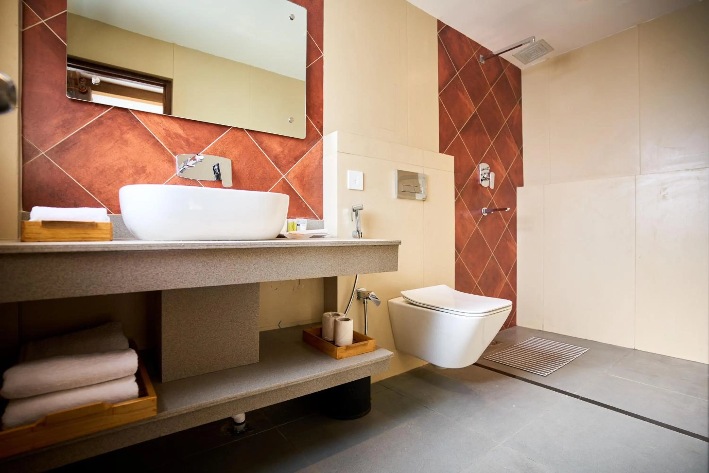 Bathroom in Hotel Crown Himalayas