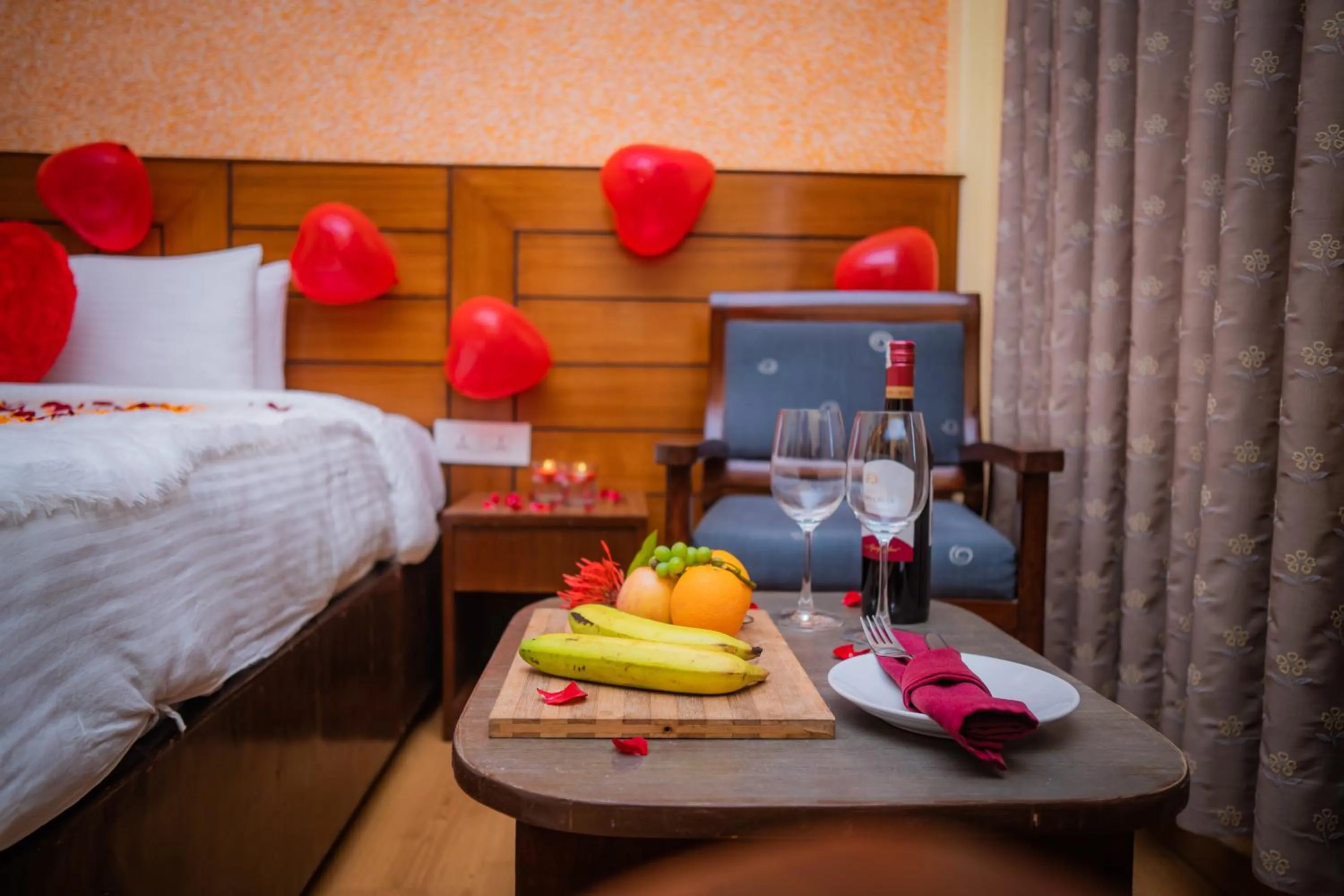 Bed in Hotel Crown Himalayas