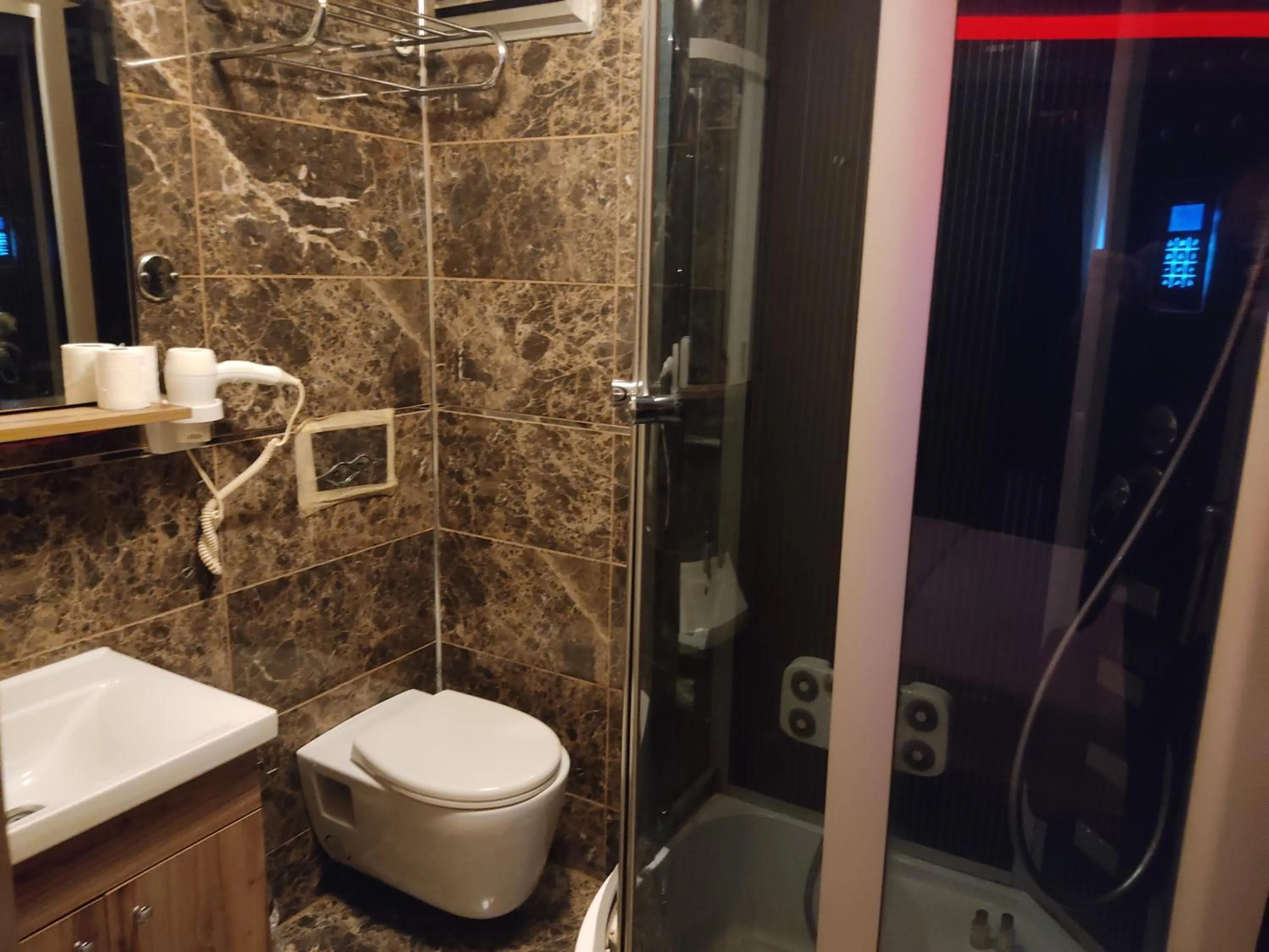 Shower in Ag Şişli Hotel