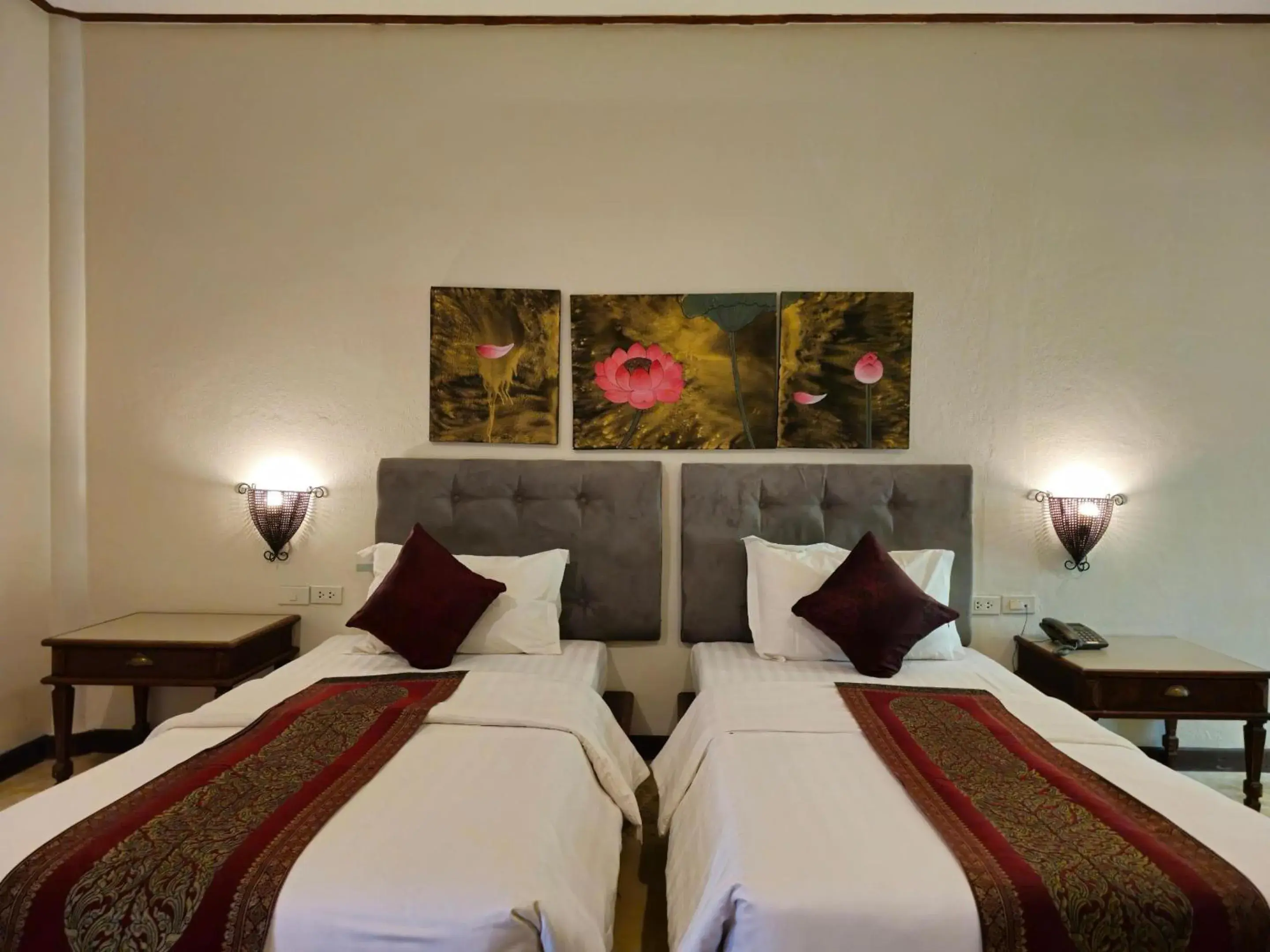 Superior Twin Room in Baan Panwa Resort Superior Twin Room in Baan Panwa Resort