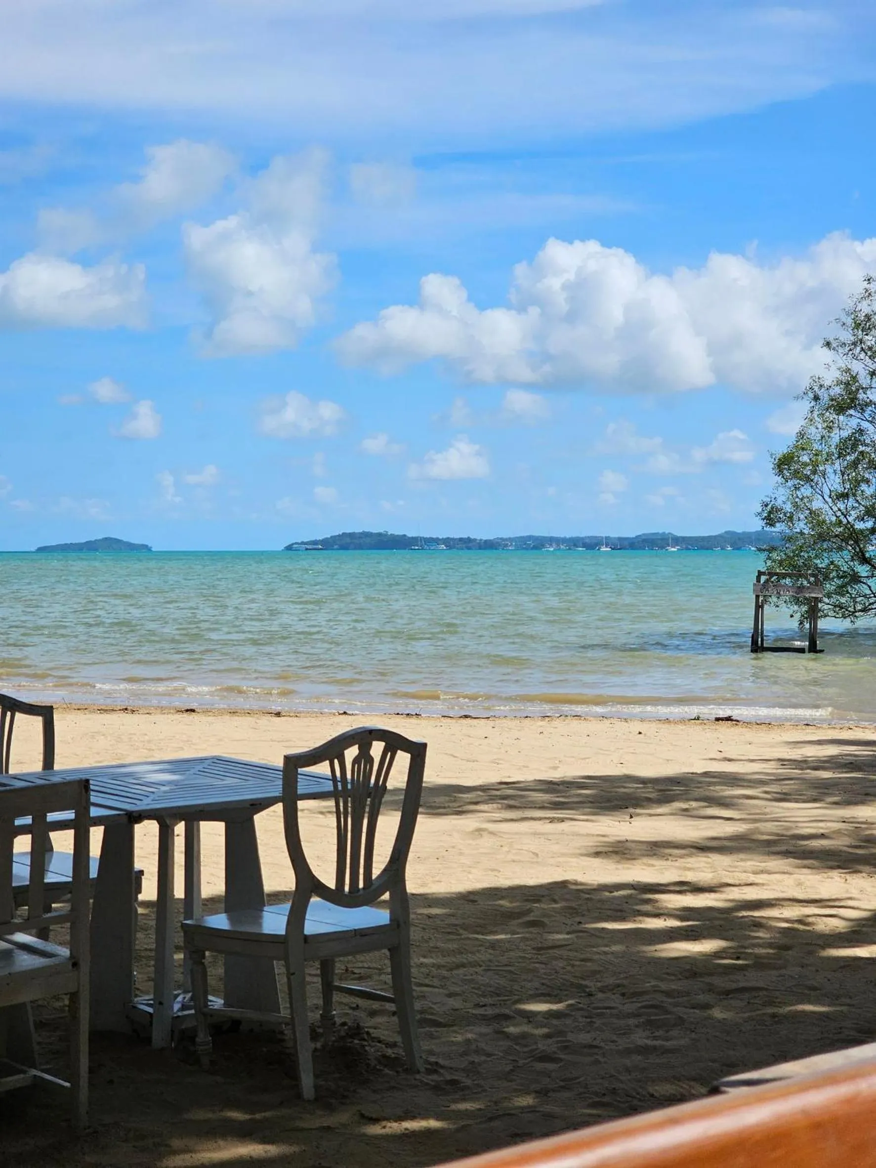 Restaurant/places to eat in Baan Panwa Resort