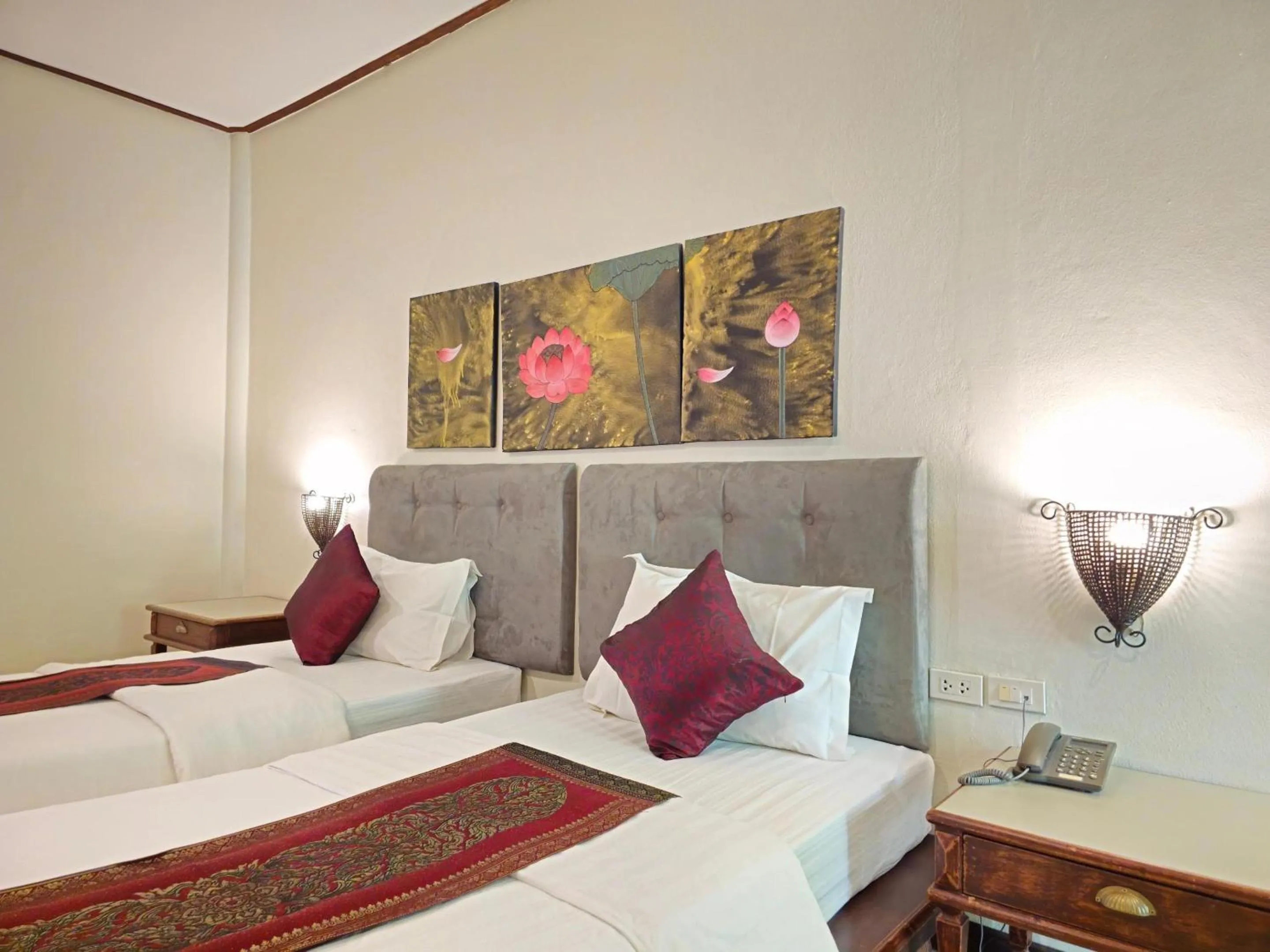 Bathroom, Bed in Baan Panwa Resort