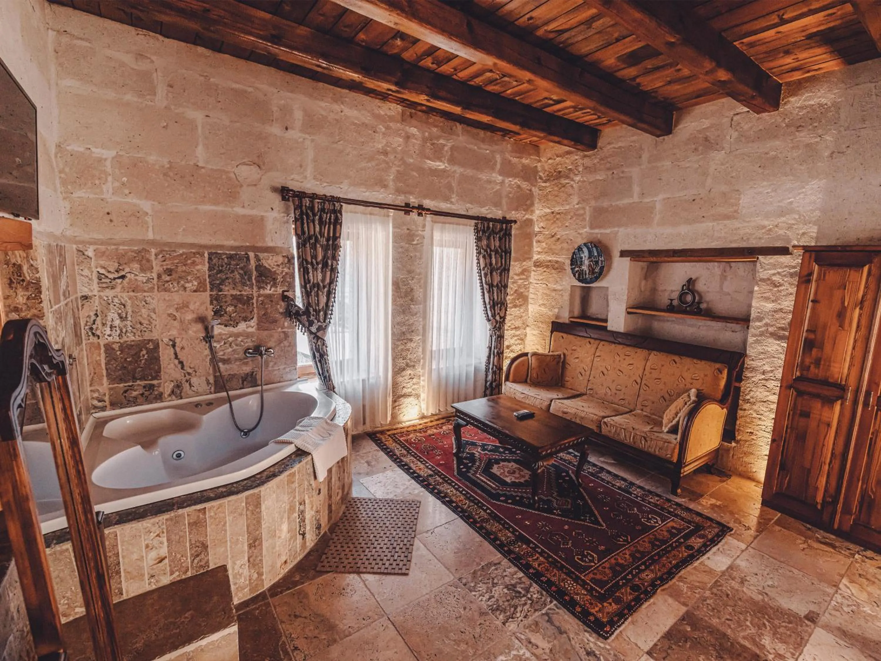 Hot Tub in Hanzade Cappadocia