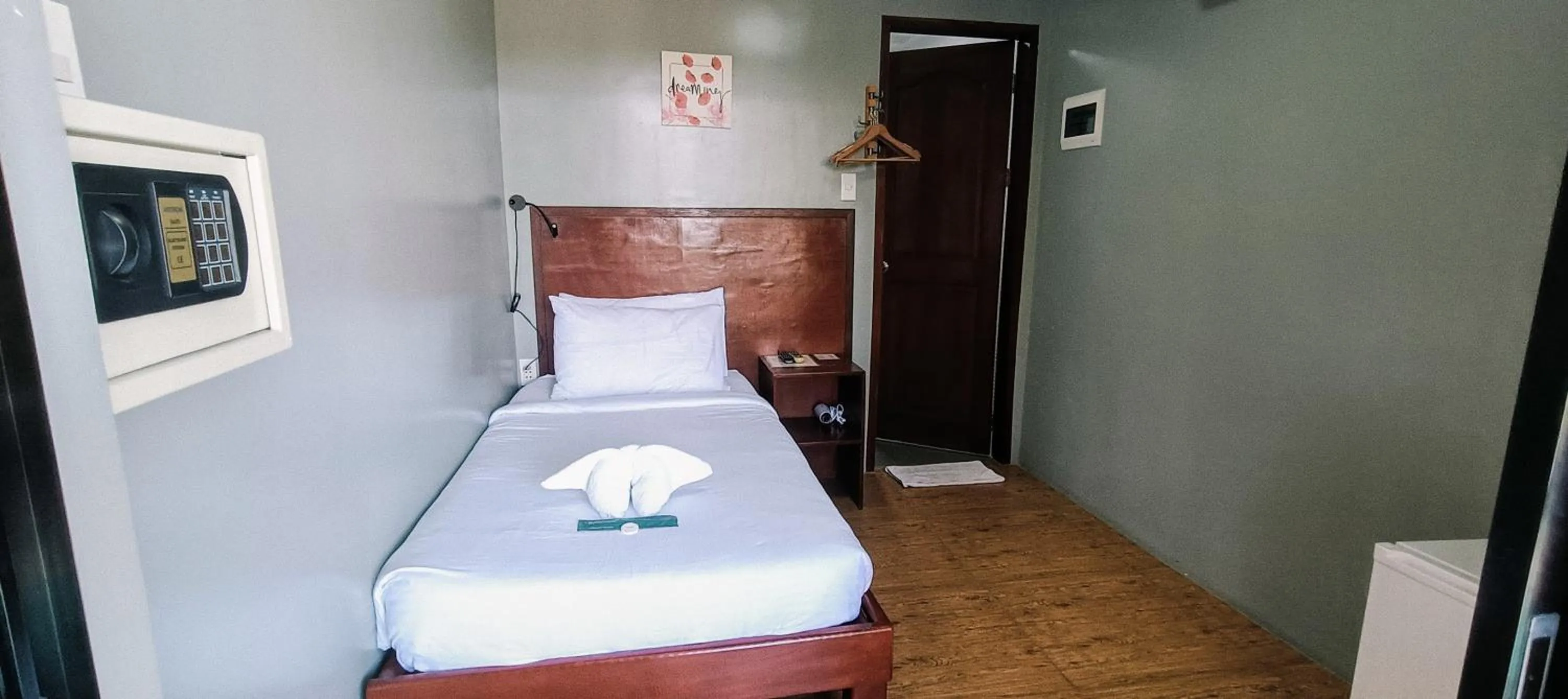 Bed in Cherrys @ Home Too Inland Resort