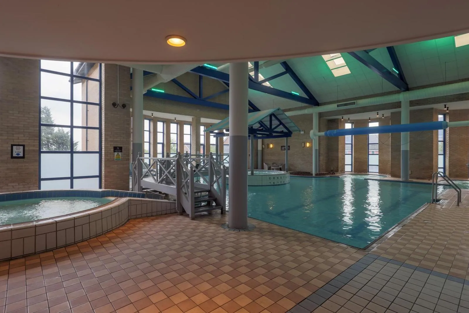 Swimming pool in Gloucester Robinswood Hotel, BW Signature Collection