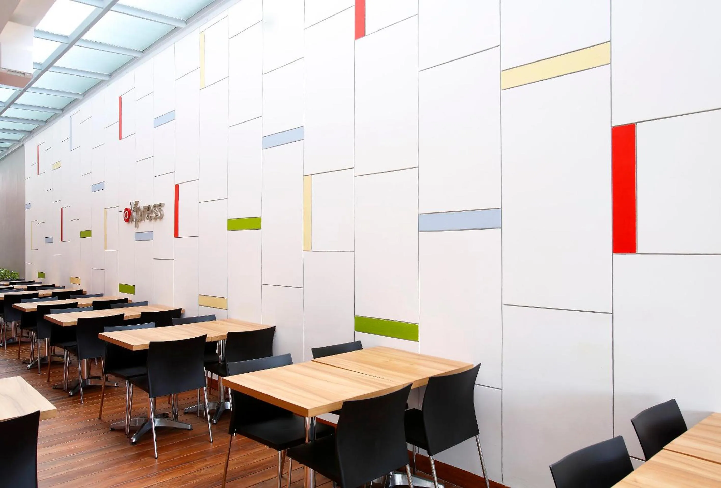 Restaurant/places to eat in Amaris Hotel Dewi Sri - Bali