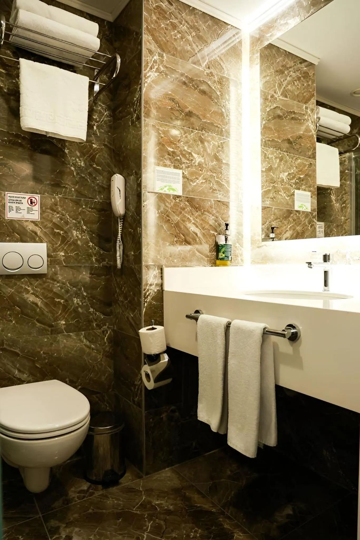 Toilet in Mia Berre Hotels