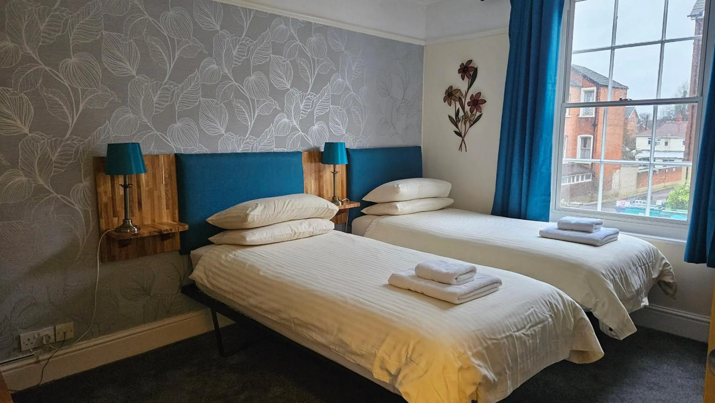 Twin Room in Edward Hotel Twin Room in Edward Hotel