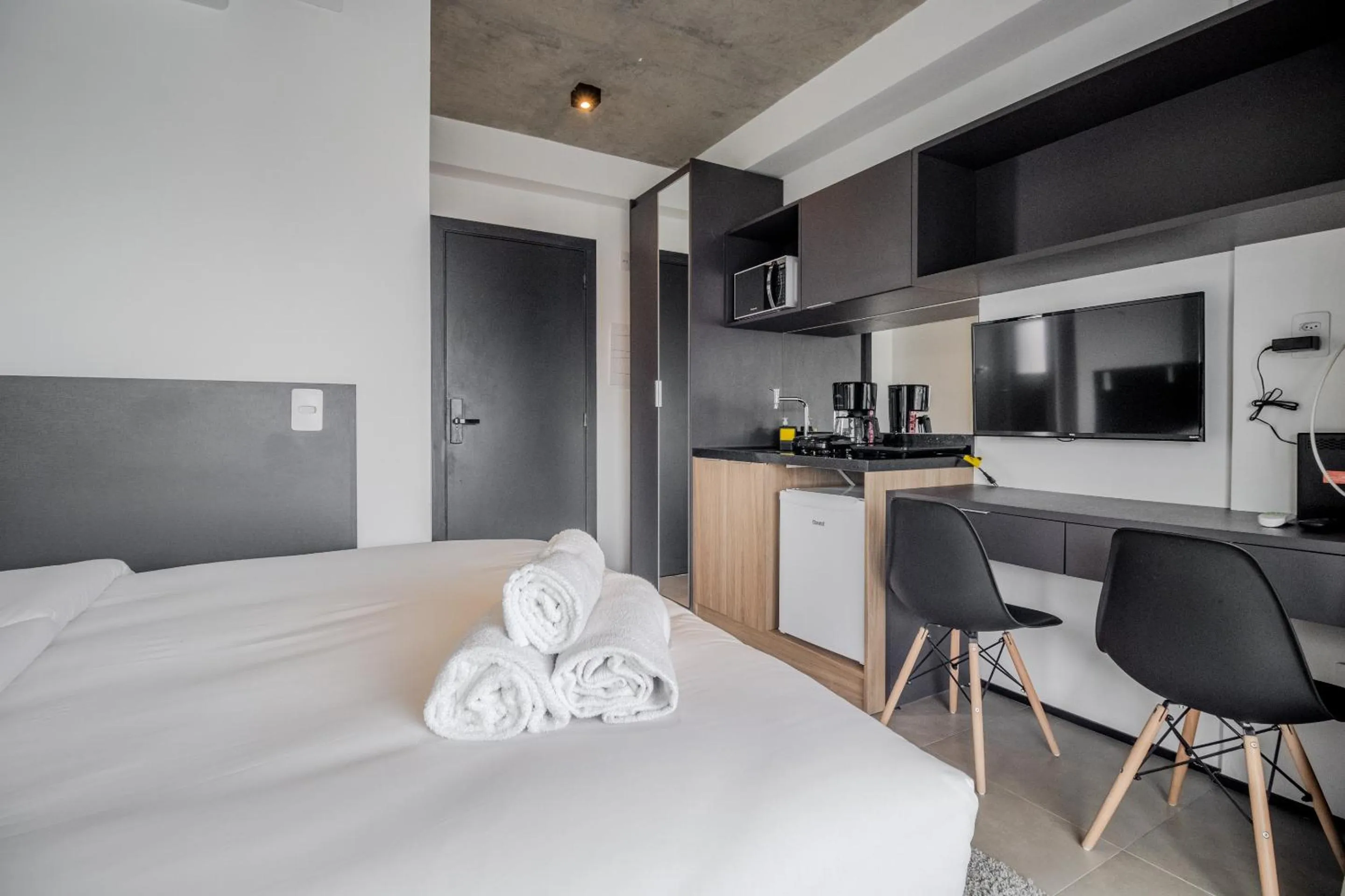 Kitchen or kitchenette, Bed in 360 VN Ueno by Housi