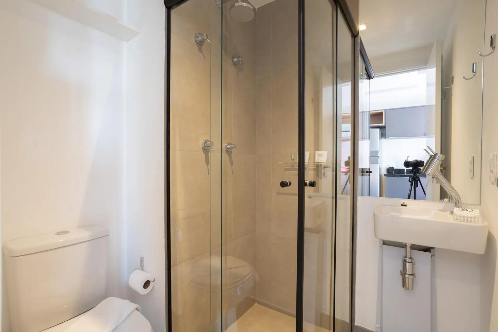 Bathroom in 360 VN Ueno by Housi