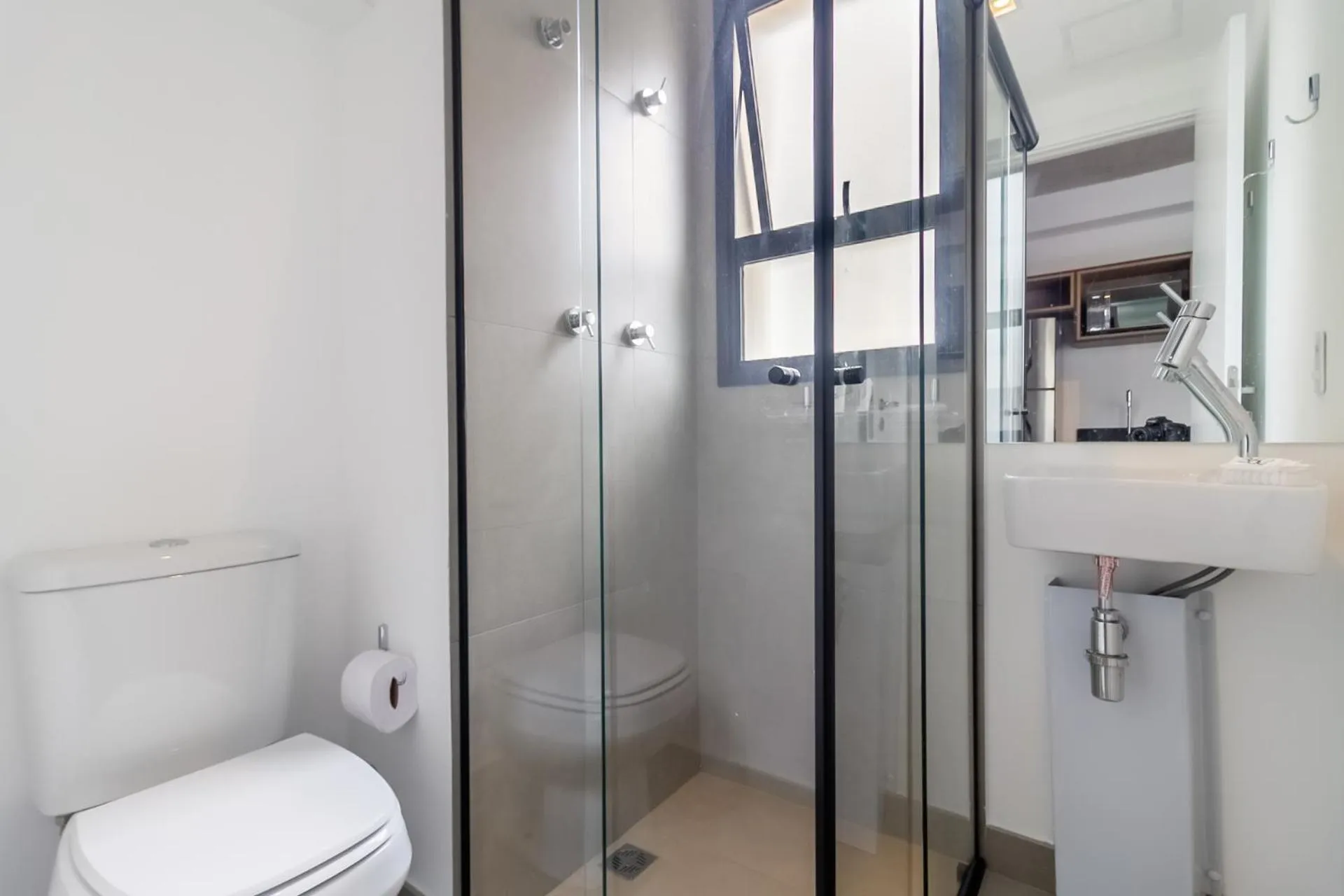 Bathroom in 360 VN Ueno by Housi