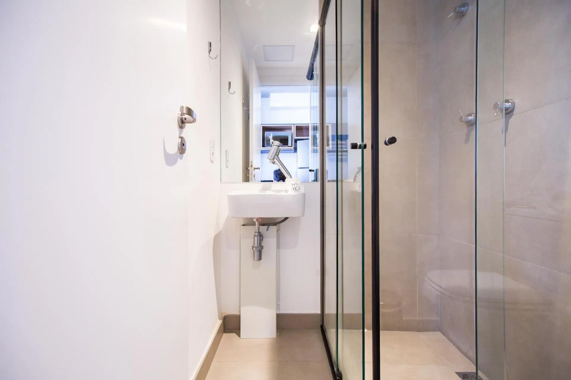 Bathroom in 360 VN Ueno by Housi