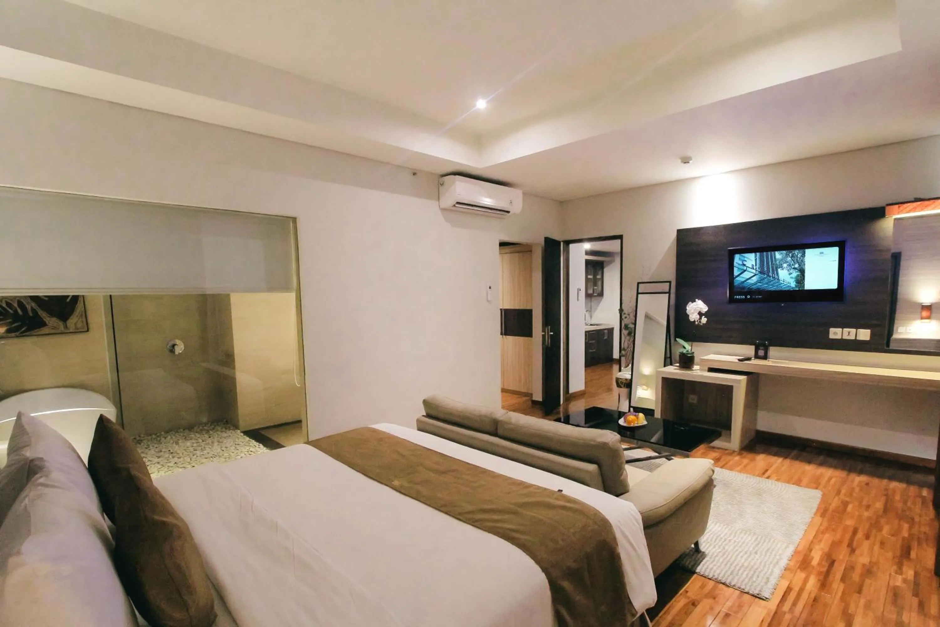 Bed in Crystal Lotus Hotel Yogyakarta