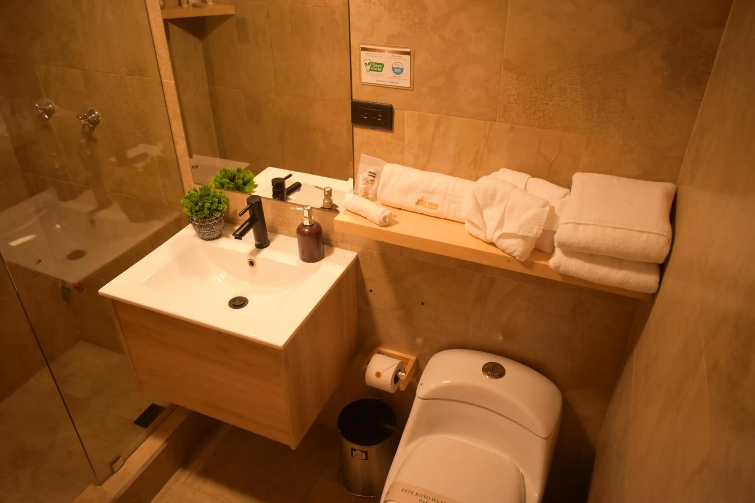 Toilet in Hotel Vaway