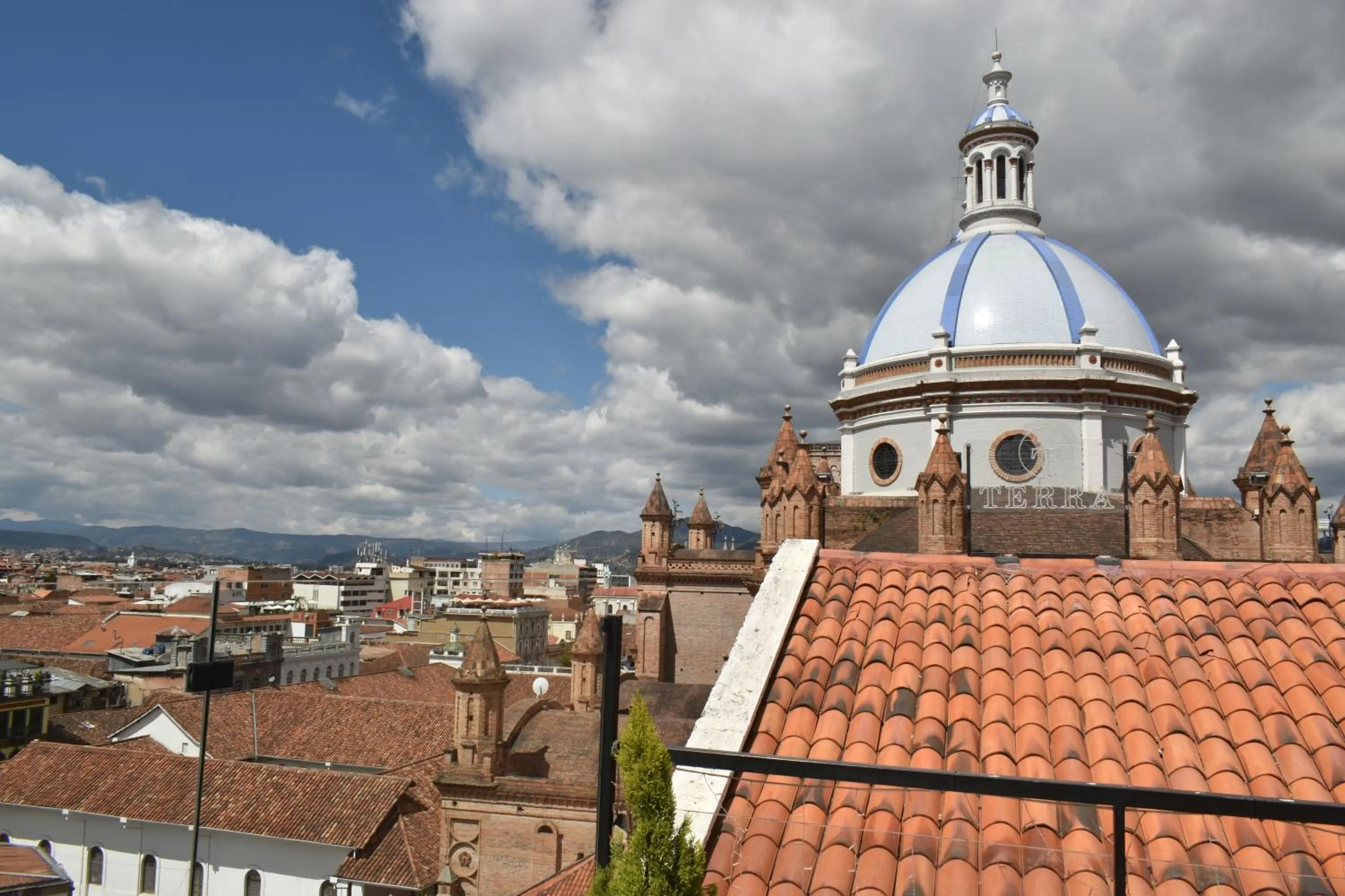 Restaurant/places to eat in Hotel Vaway