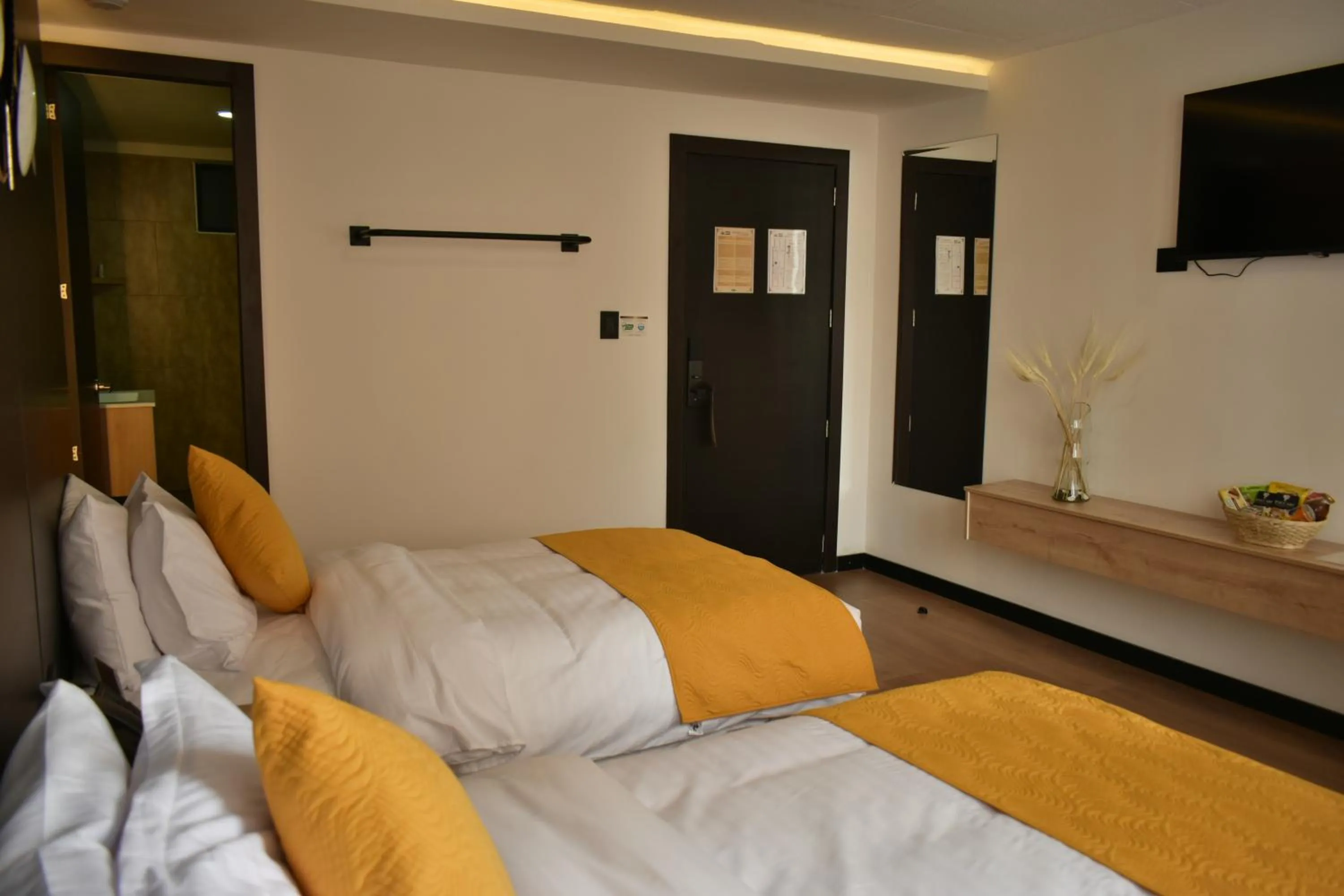 Photo of the whole room, Bed in Hotel Vaway