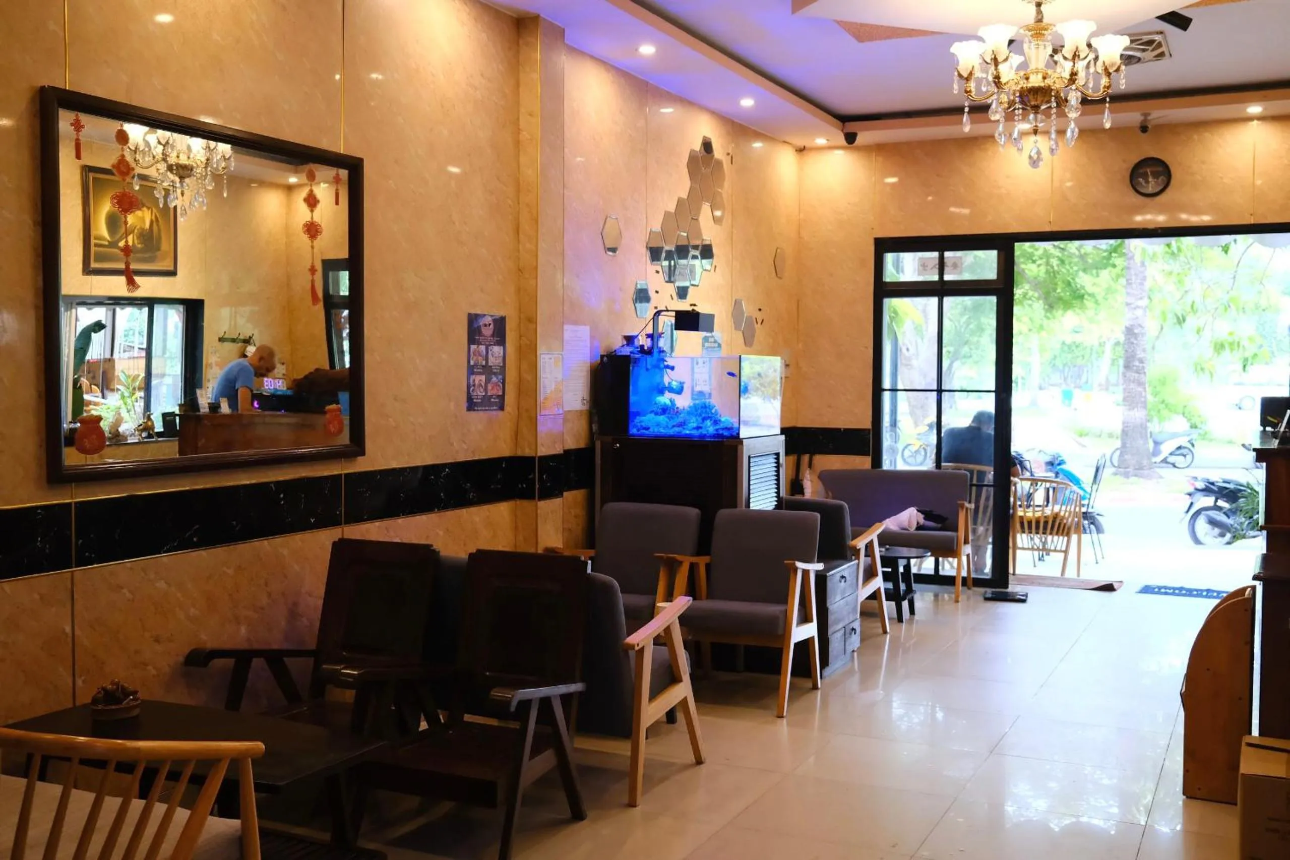 Con Son Island Hotel