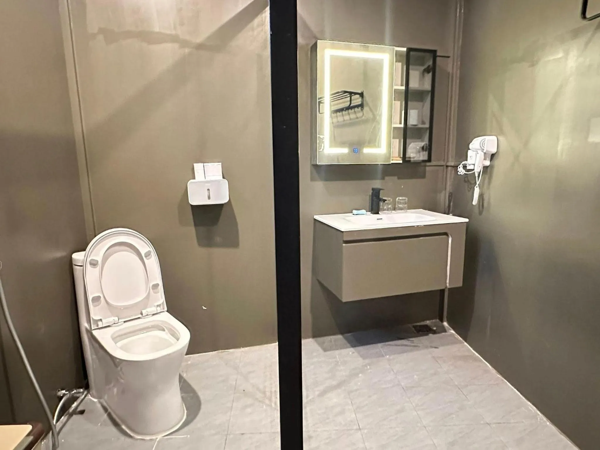 Con Son Island Hotel