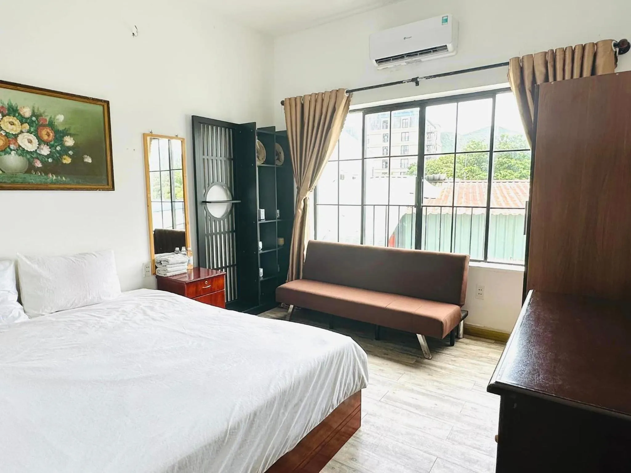 Con Son Island Hotel