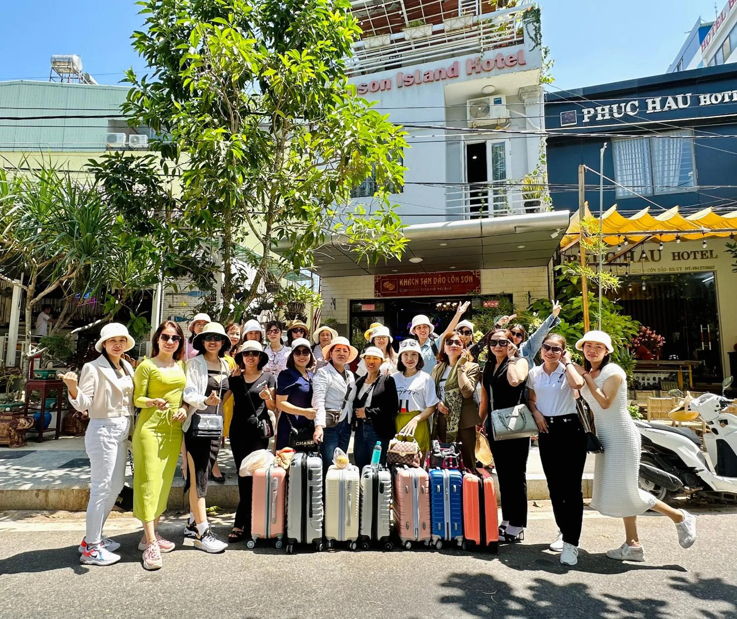 Con Son Island Hotel