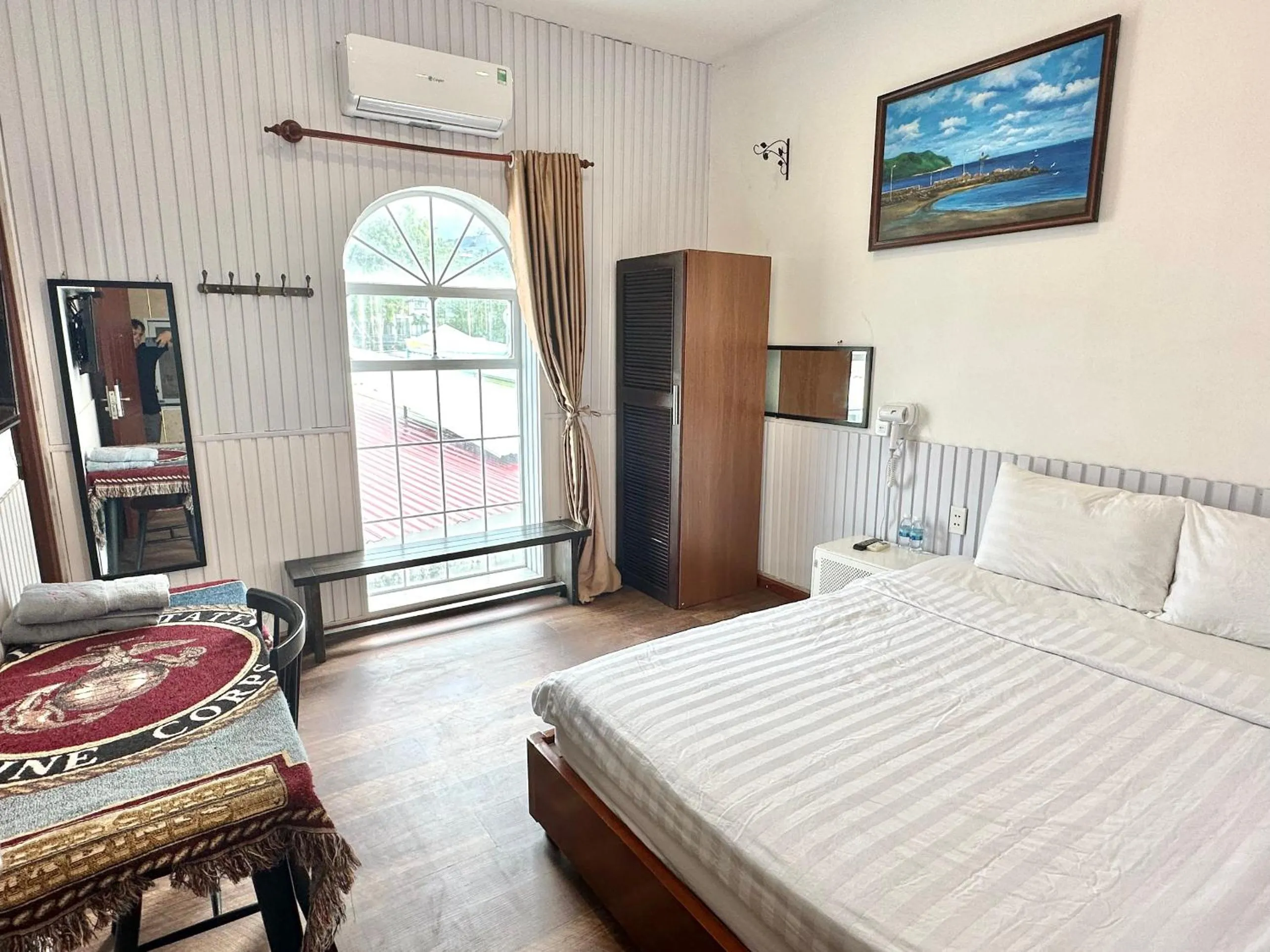 Con Son Island Hotel