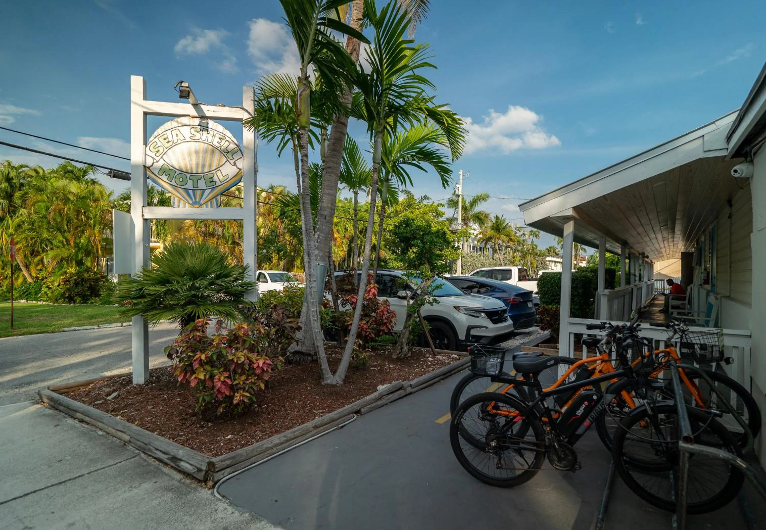 Day in Seashell Motel