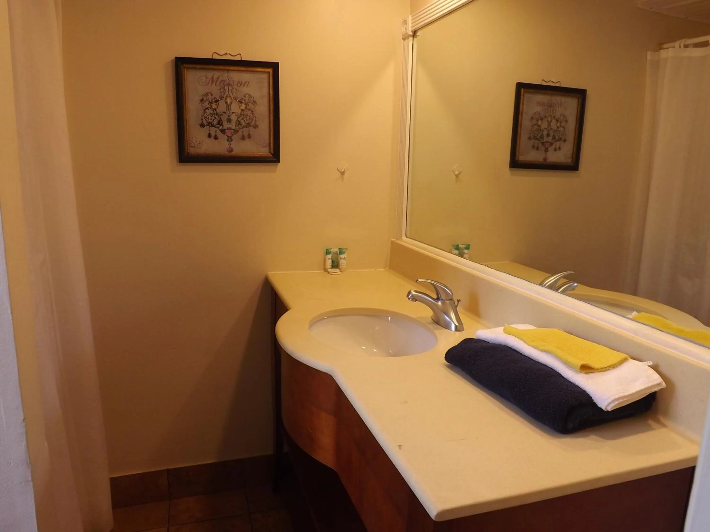 Bathroom in Palm Breeze Hotel