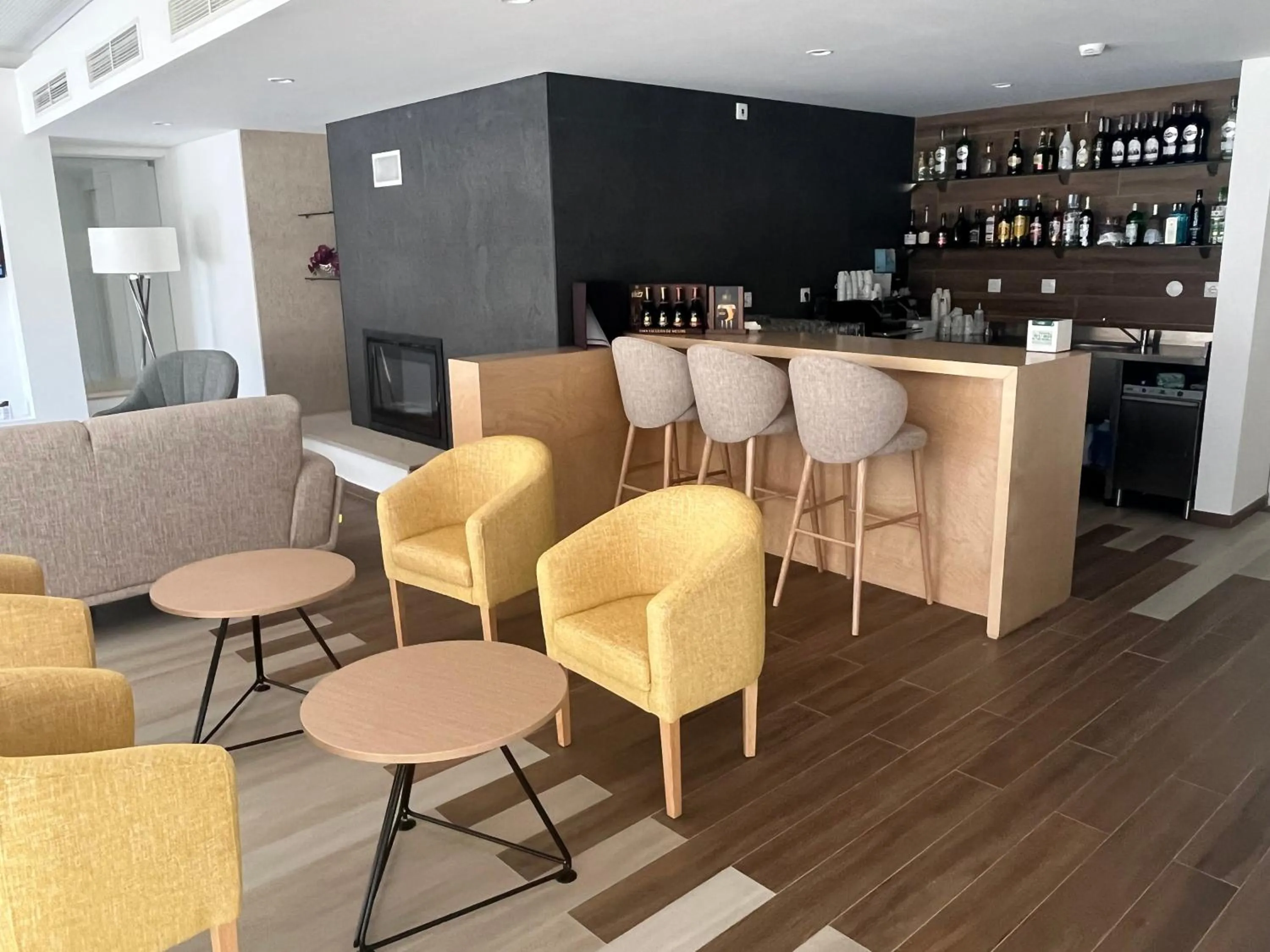 Lounge or bar in Rupestre Arts Hotel Ródão