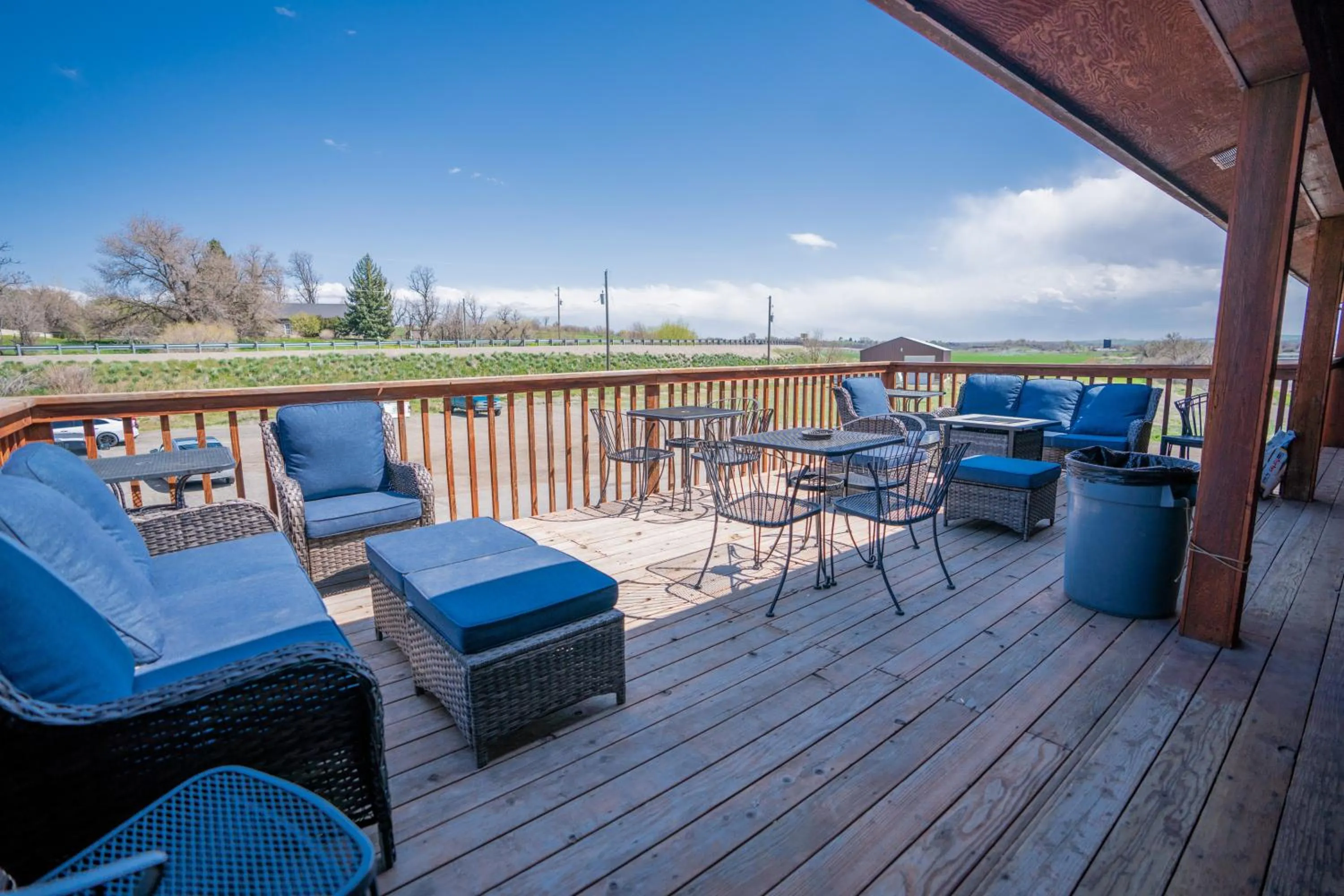 Patio in Hagerman Valley Inn