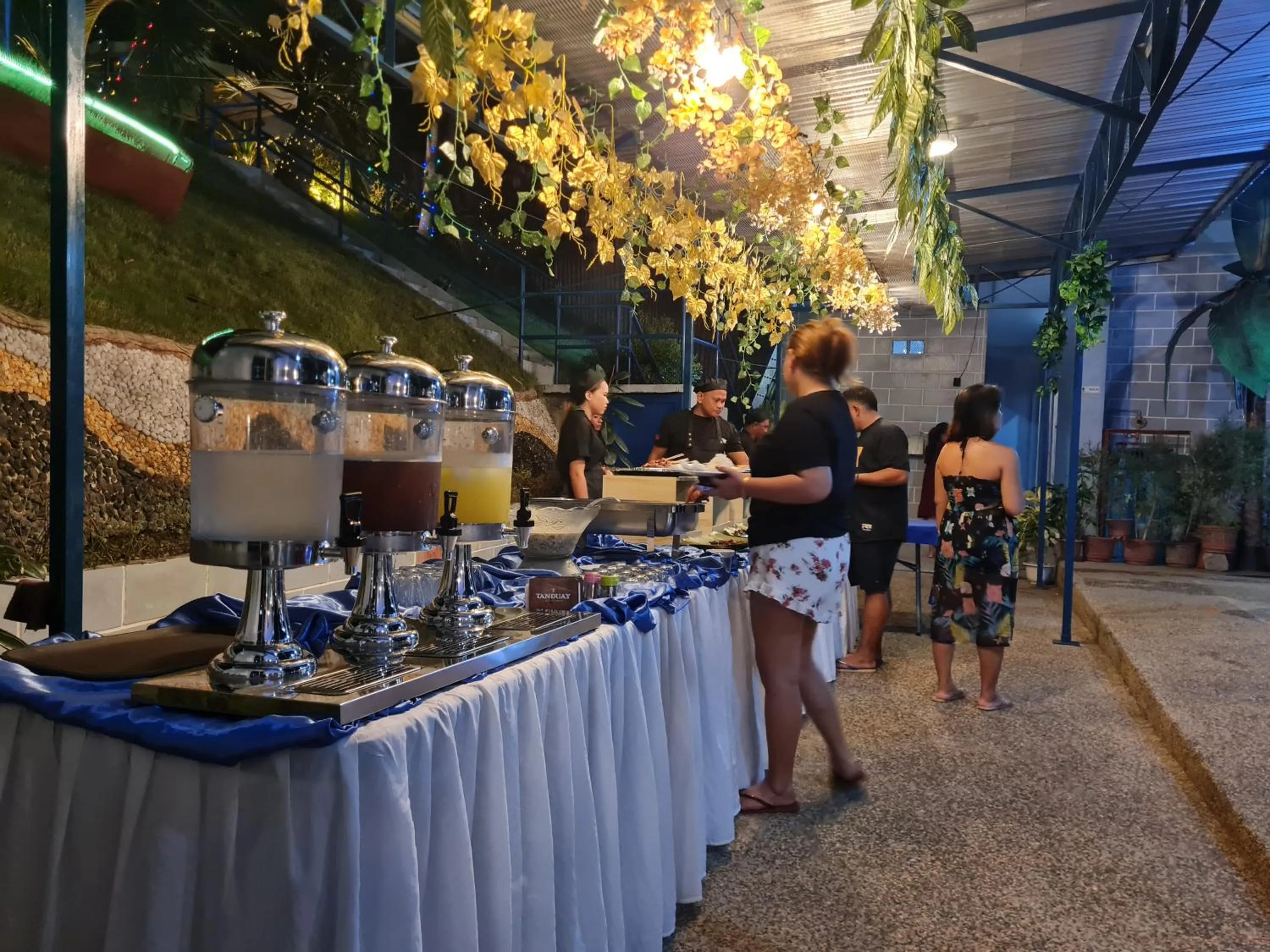 Hideaways Restobar and Resort