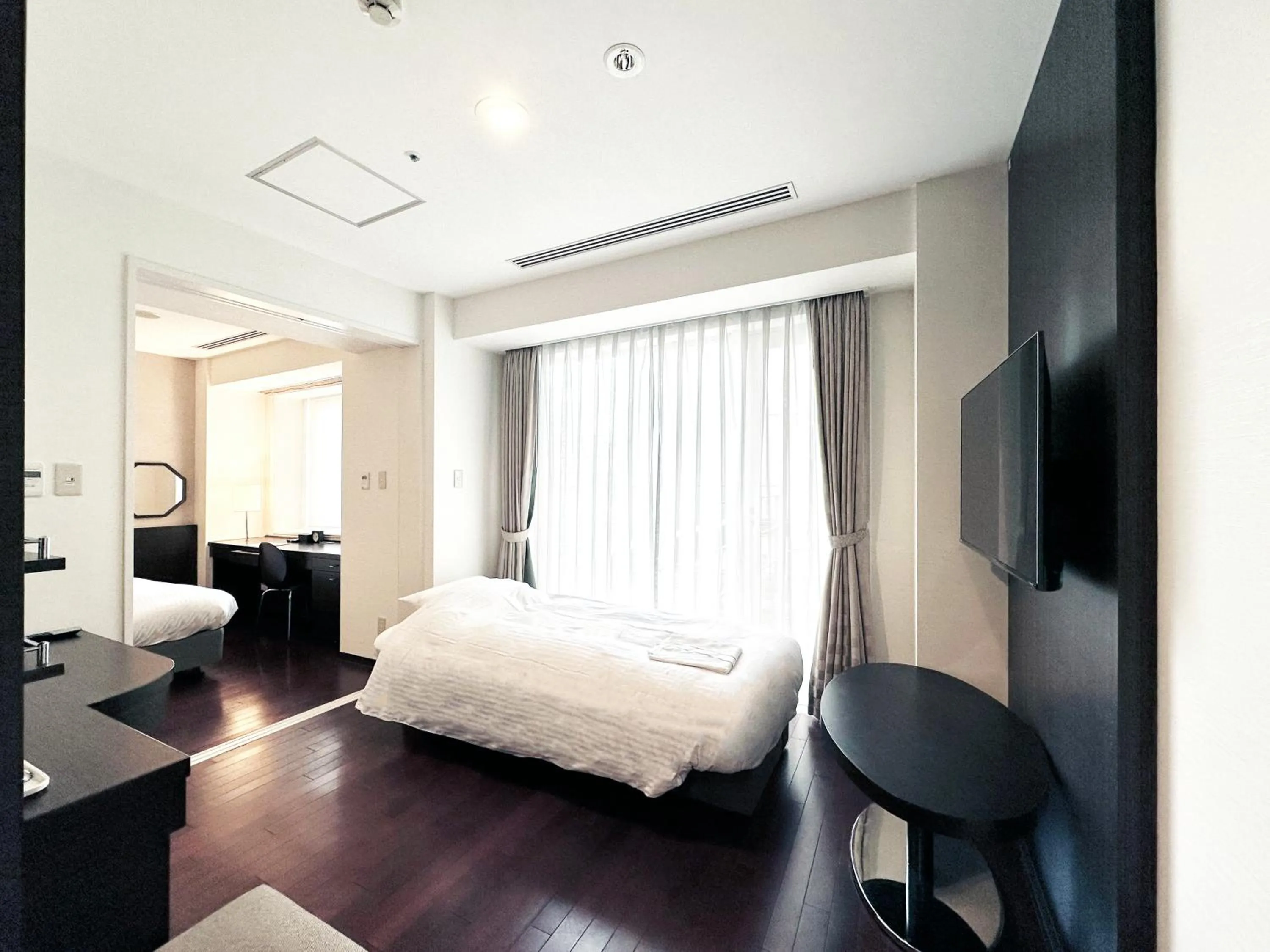 Photo of the whole room, Bed in KOKO HOTEL Sendai Kotodai Park