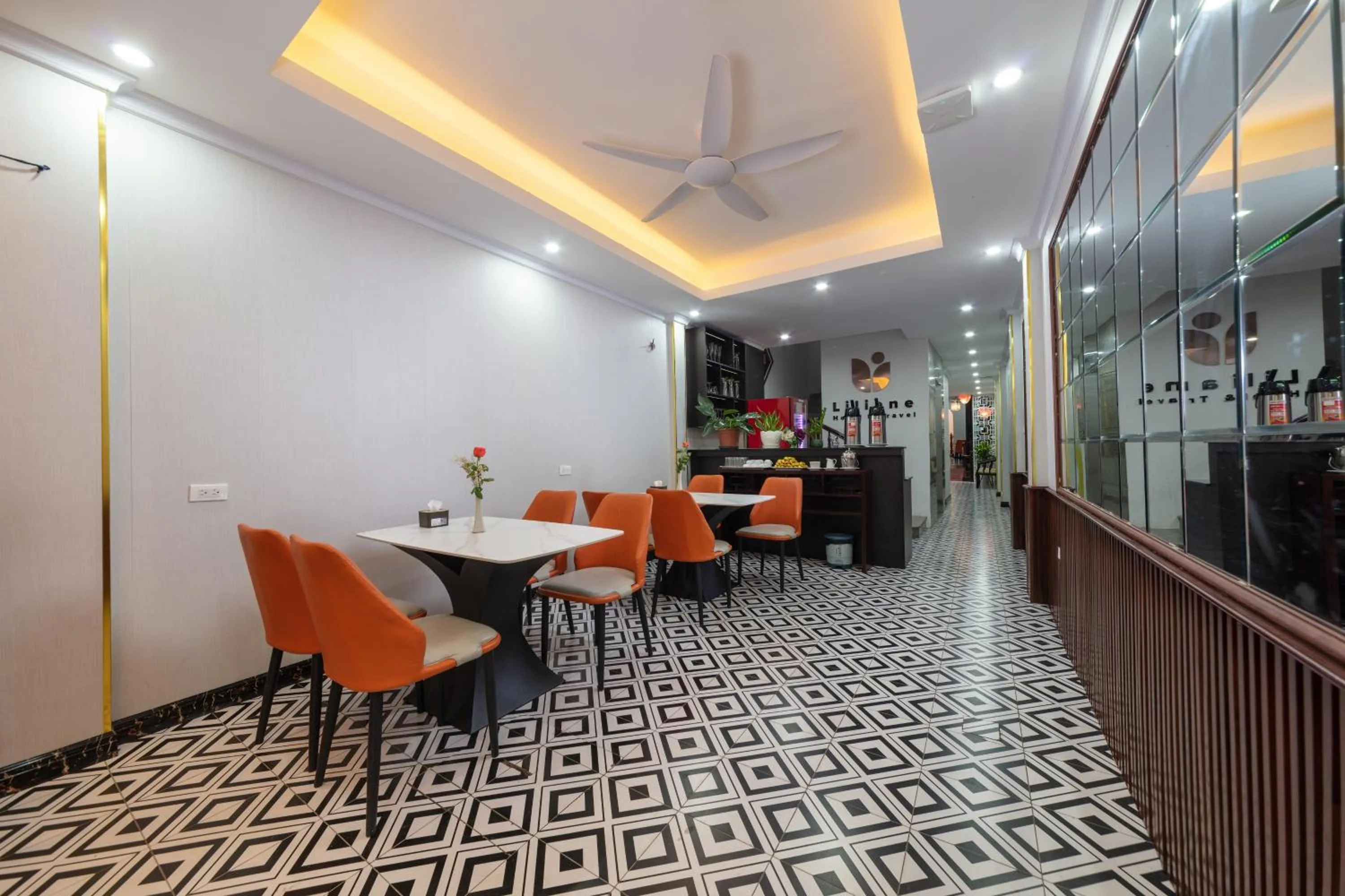 Breakfast in Hanoi Liliane Hotel and Travel