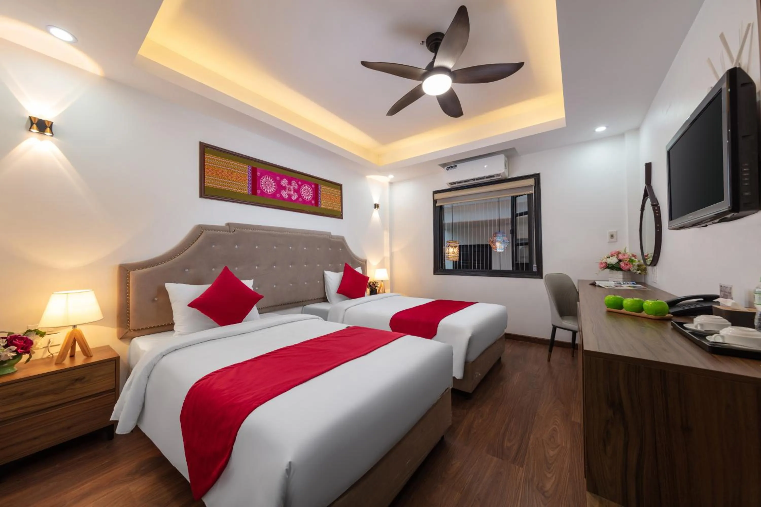 Bedroom, Bed in Hanoi Liliane Hotel and Travel