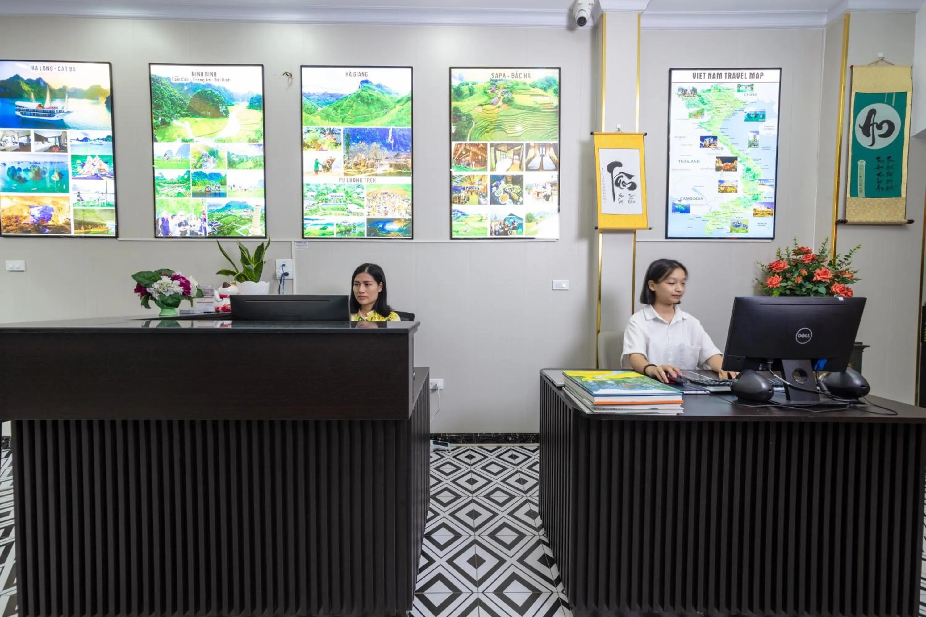 Lobby or reception in Hanoi Liliane Hotel and Travel