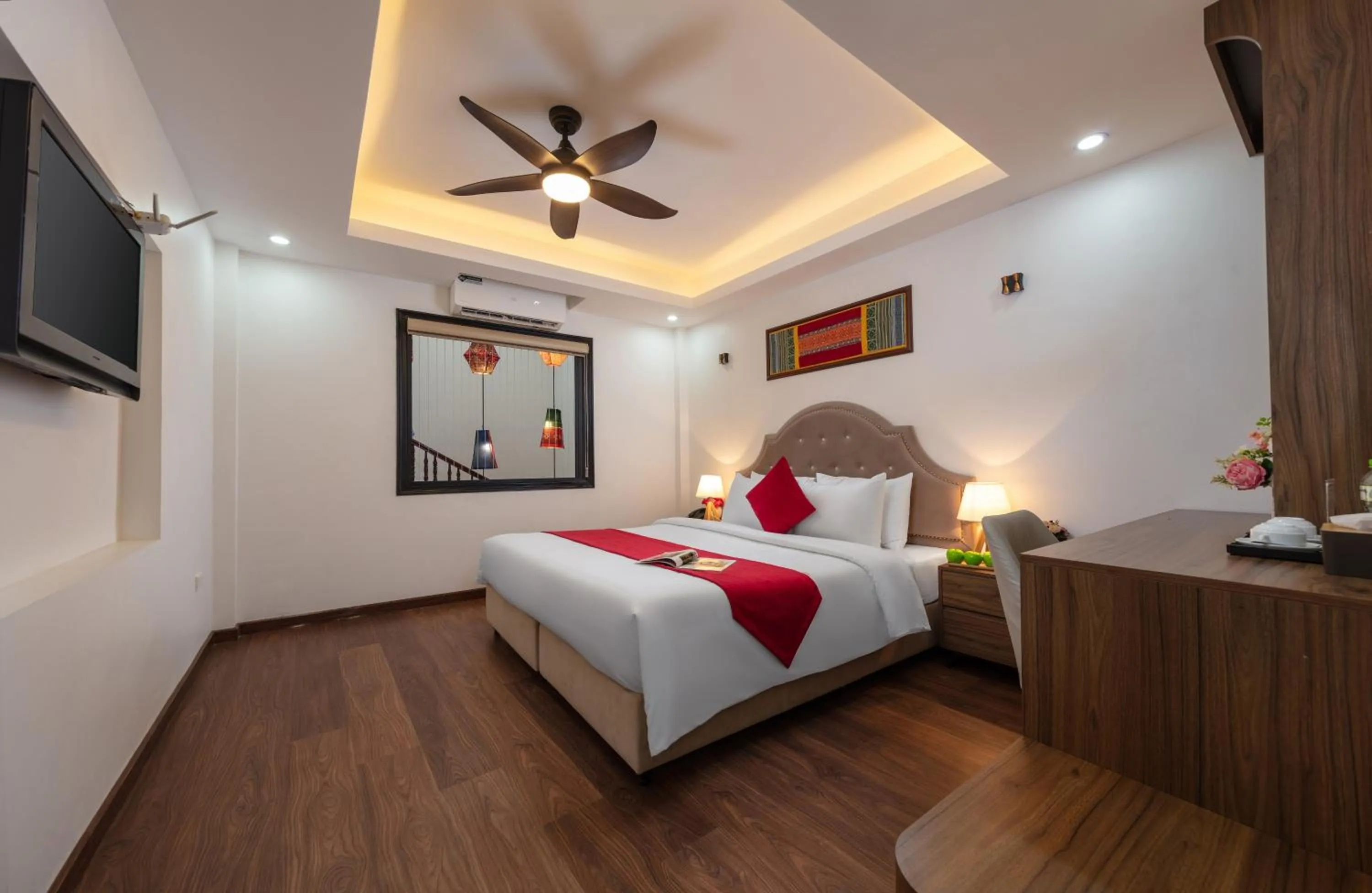 Bedroom, Bed in Hanoi Liliane Hotel and Travel