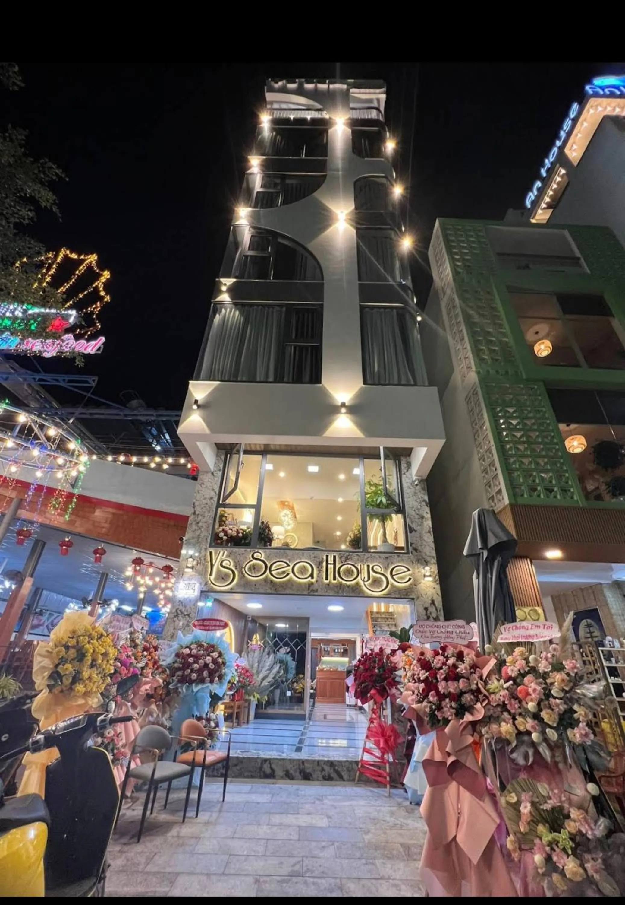 Property building in Y'S Sea House Hotel