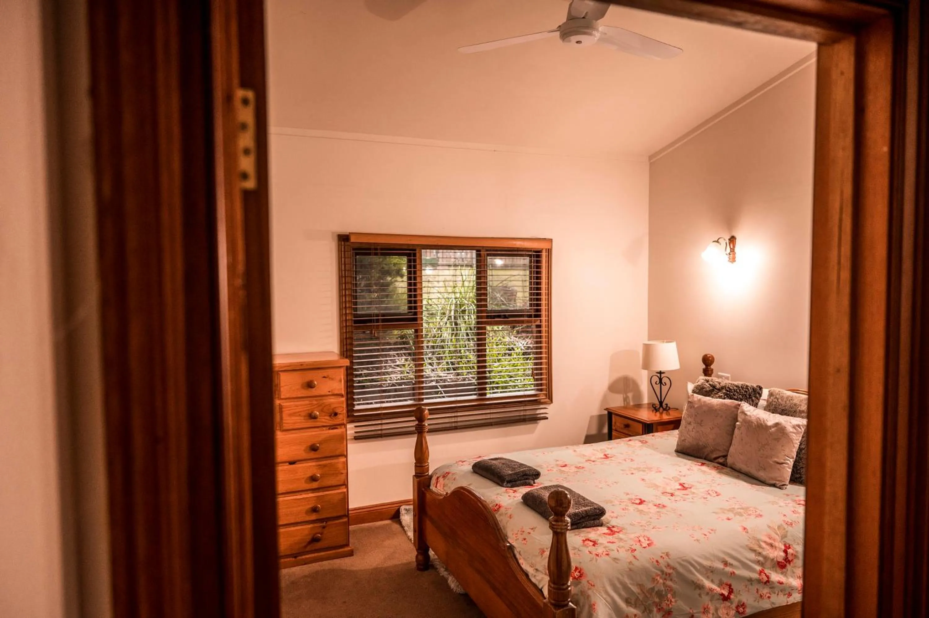 Bedroom, Bed in Bells Estate Great Ocean Road Cottages