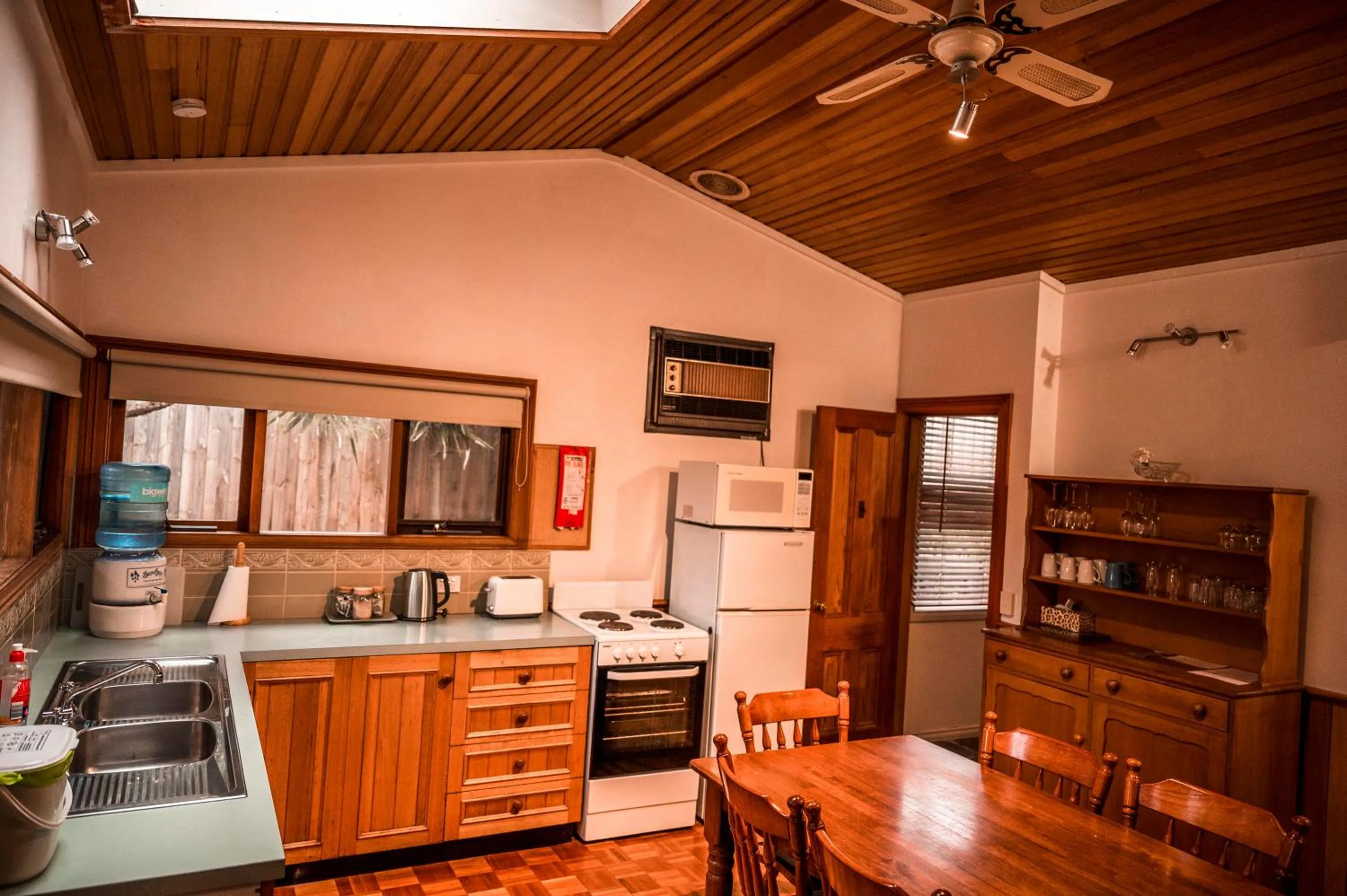 Dining area in Bells Estate Great Ocean Road Cottages