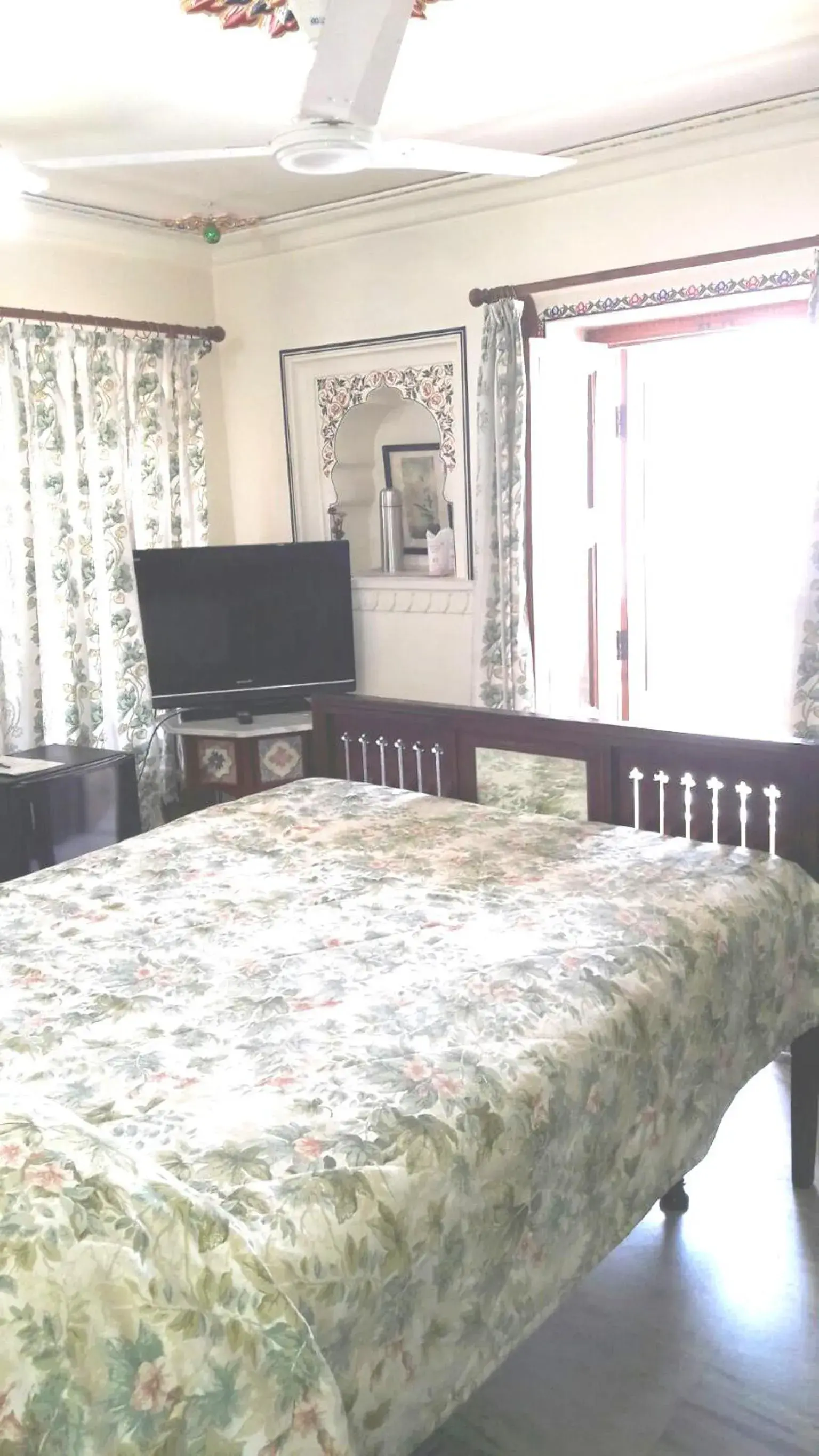 Superior Single Room - single occupancy in Hotel Pushkar Palace Superior Single Room - single occupancy in Hotel Pushkar Palace