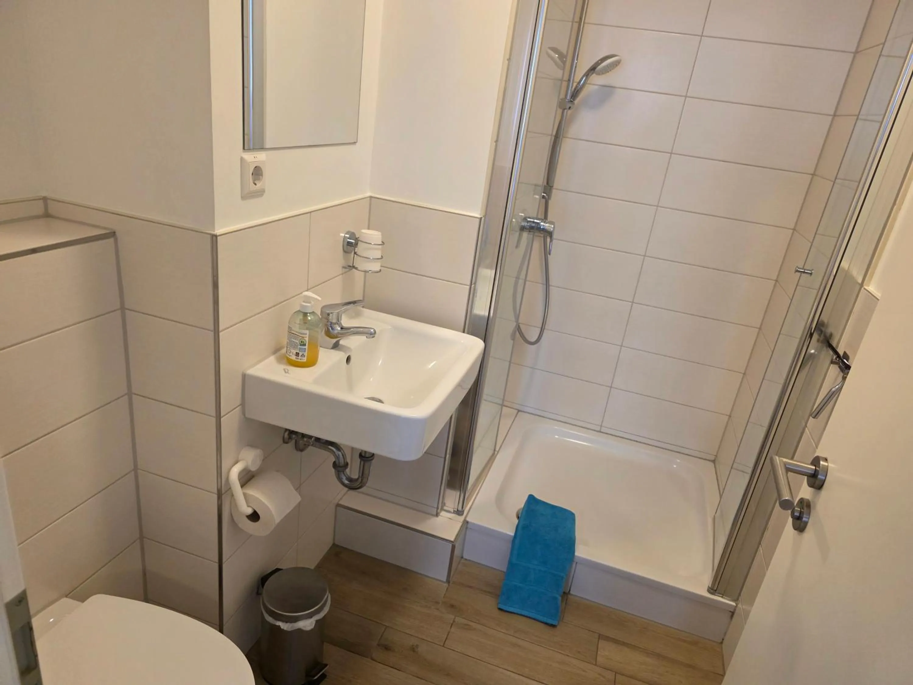 Shower in Pension am Filmpark