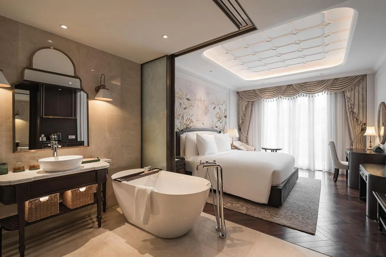 Bed in Golden Sun Hotel - Dalat