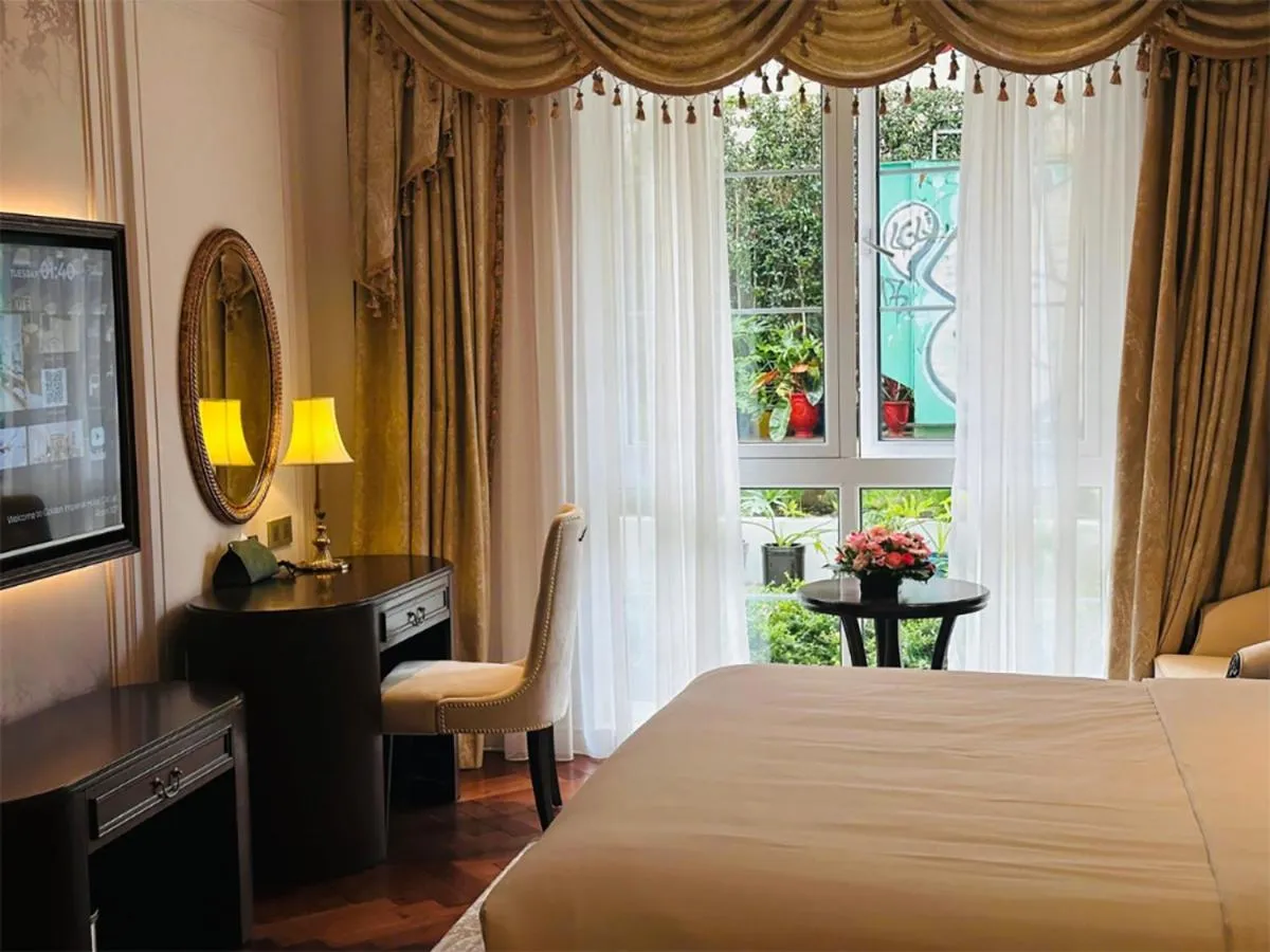 Bed in Golden Sun Hotel - Dalat