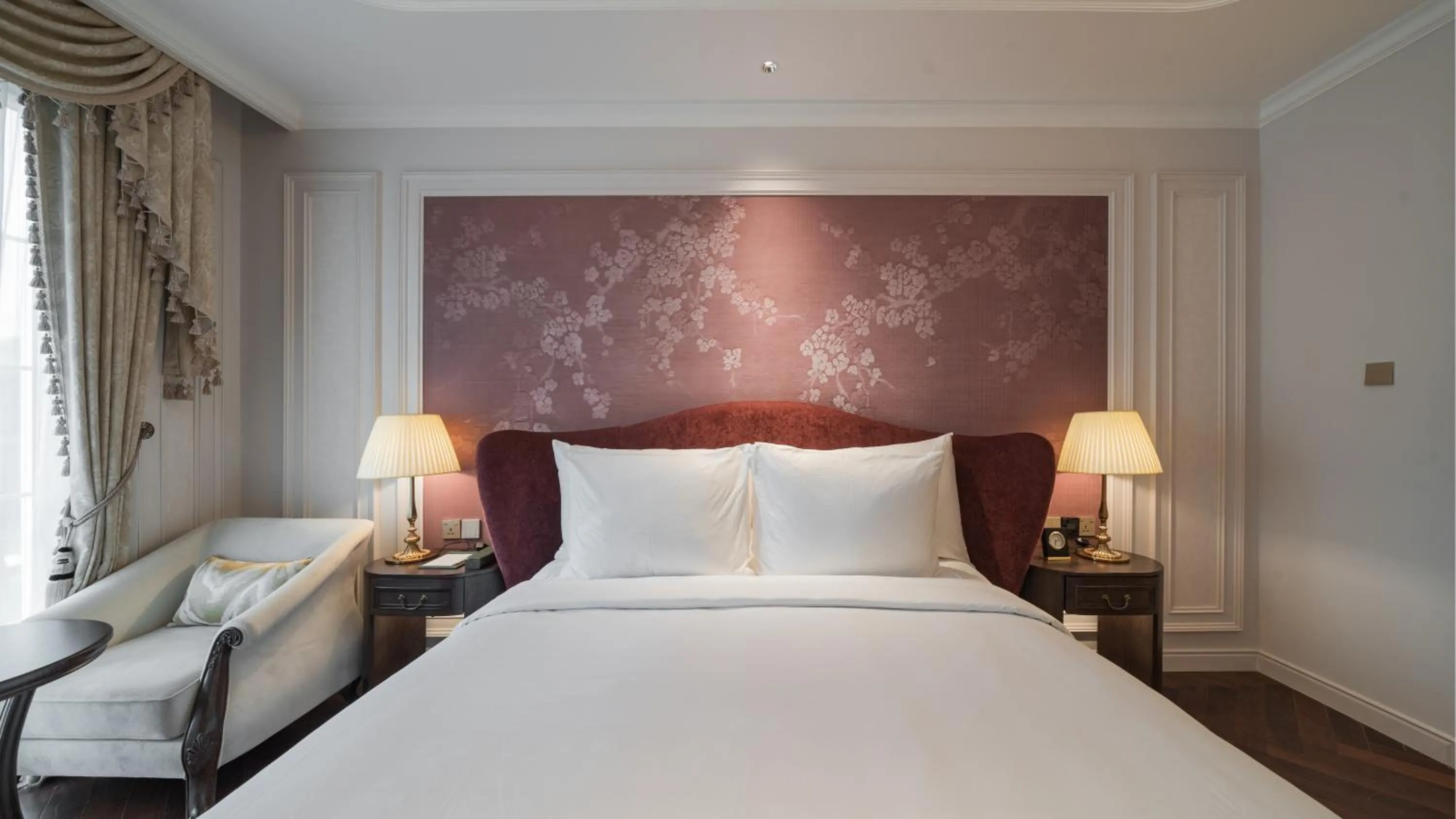 Bed in Golden Sun Hotel - Dalat