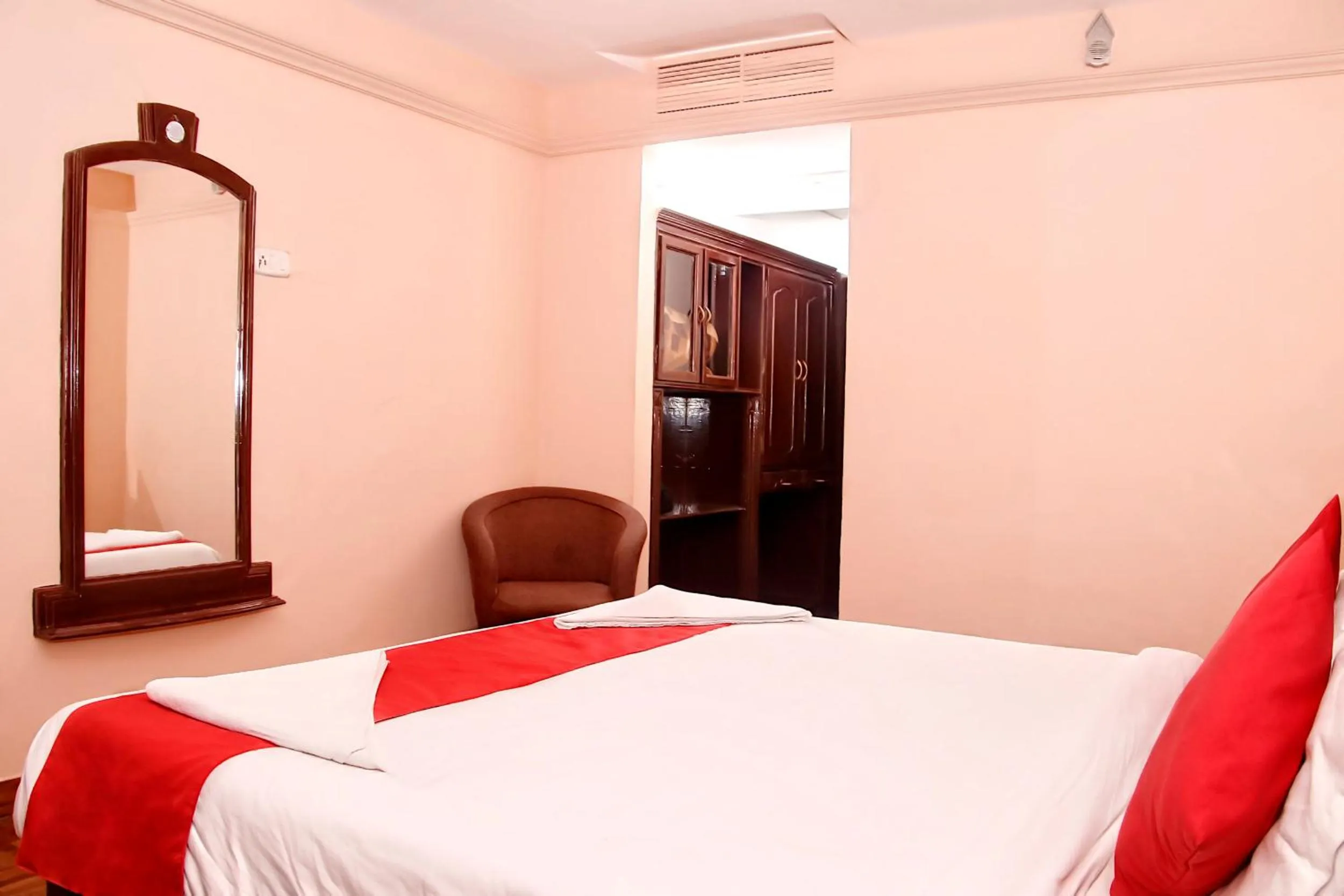 Bedroom, Bed in Hotel SV International