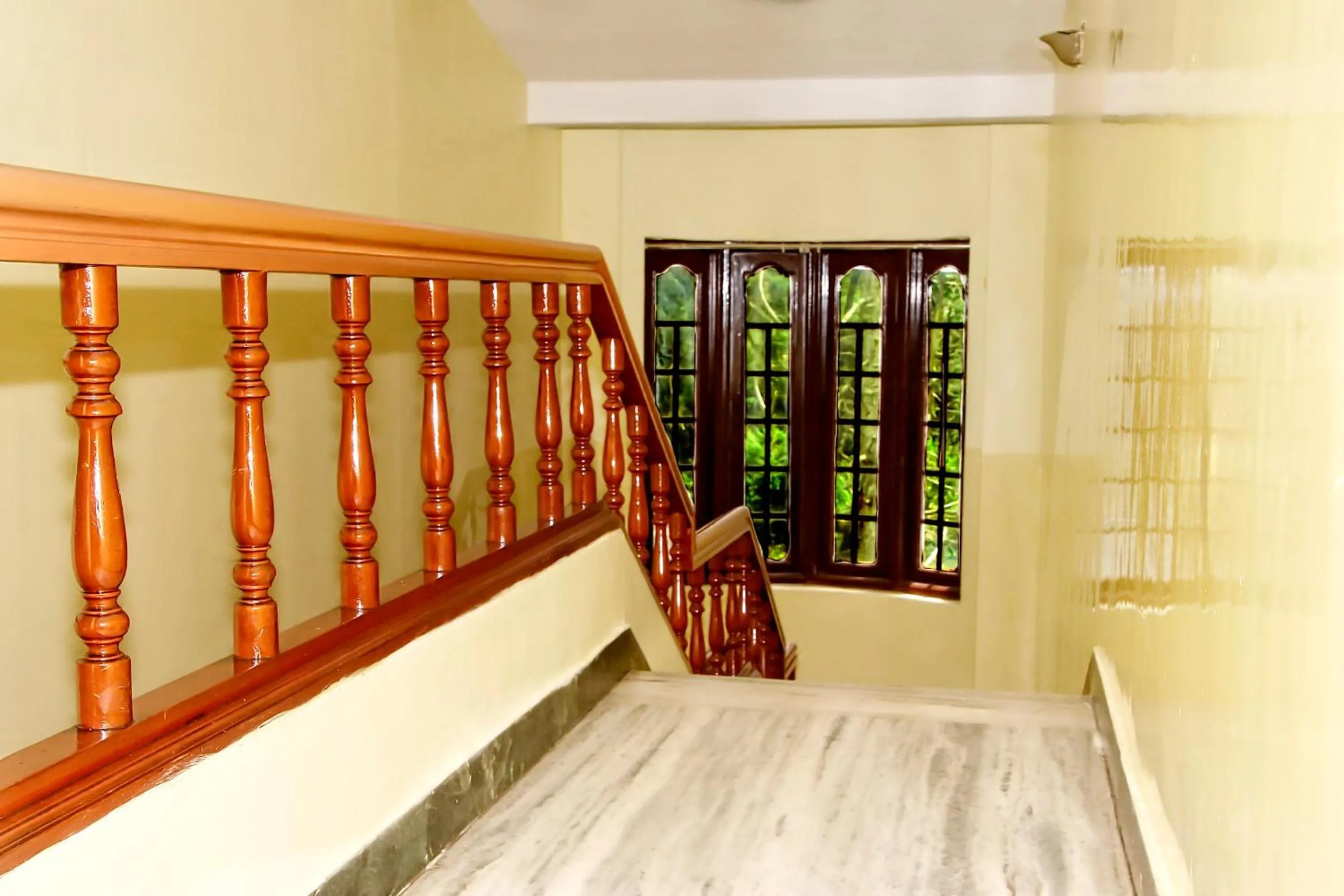 elevator, Bed in Hotel SV International