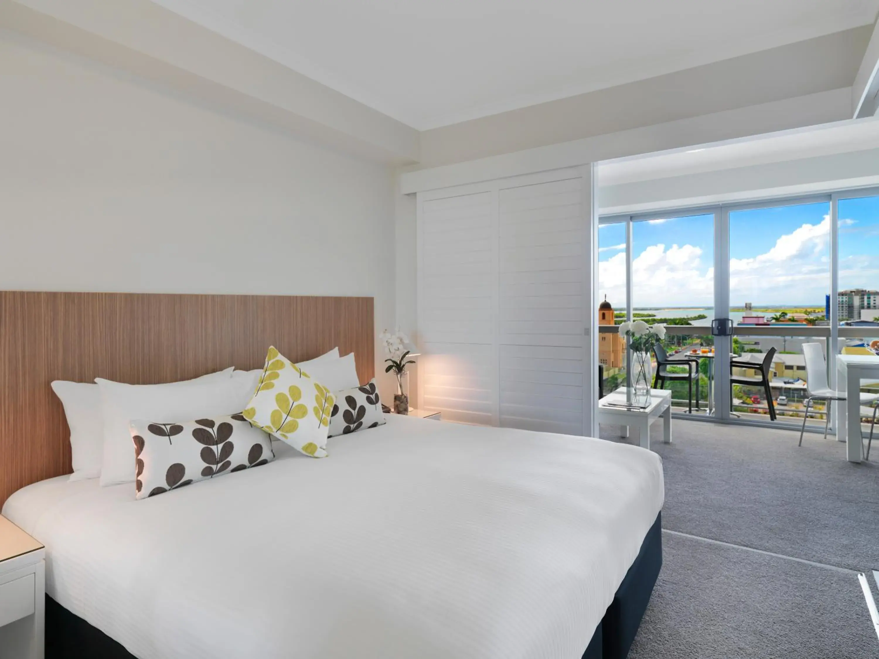 One-Bedroom Apartment - single occupancy in Oaks Mackay Rivermarque Hotel One-Bedroom Apartment - single occupancy in Oaks Mackay Rivermarque Hotel