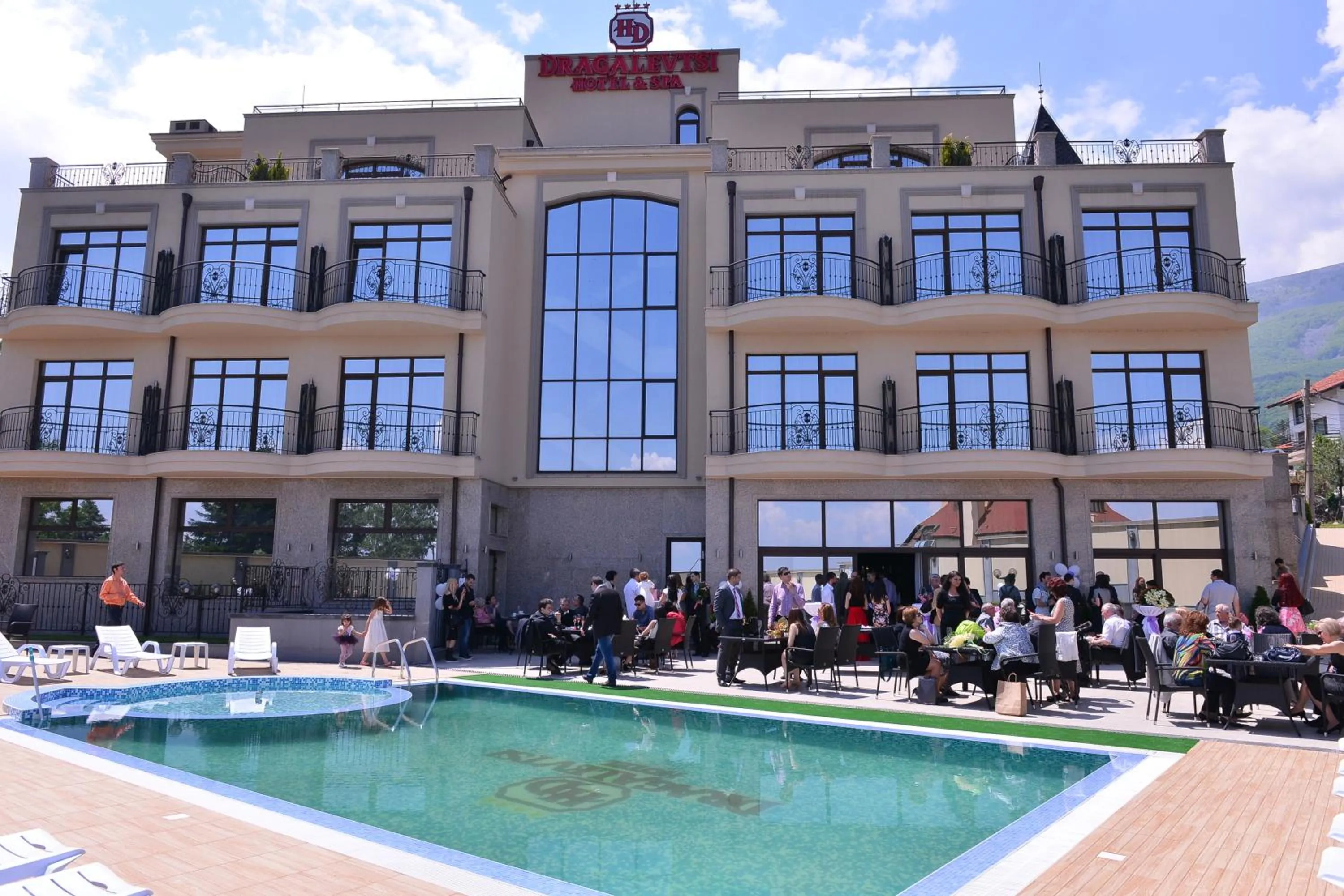 Property building in Hotel Dragalevtsi