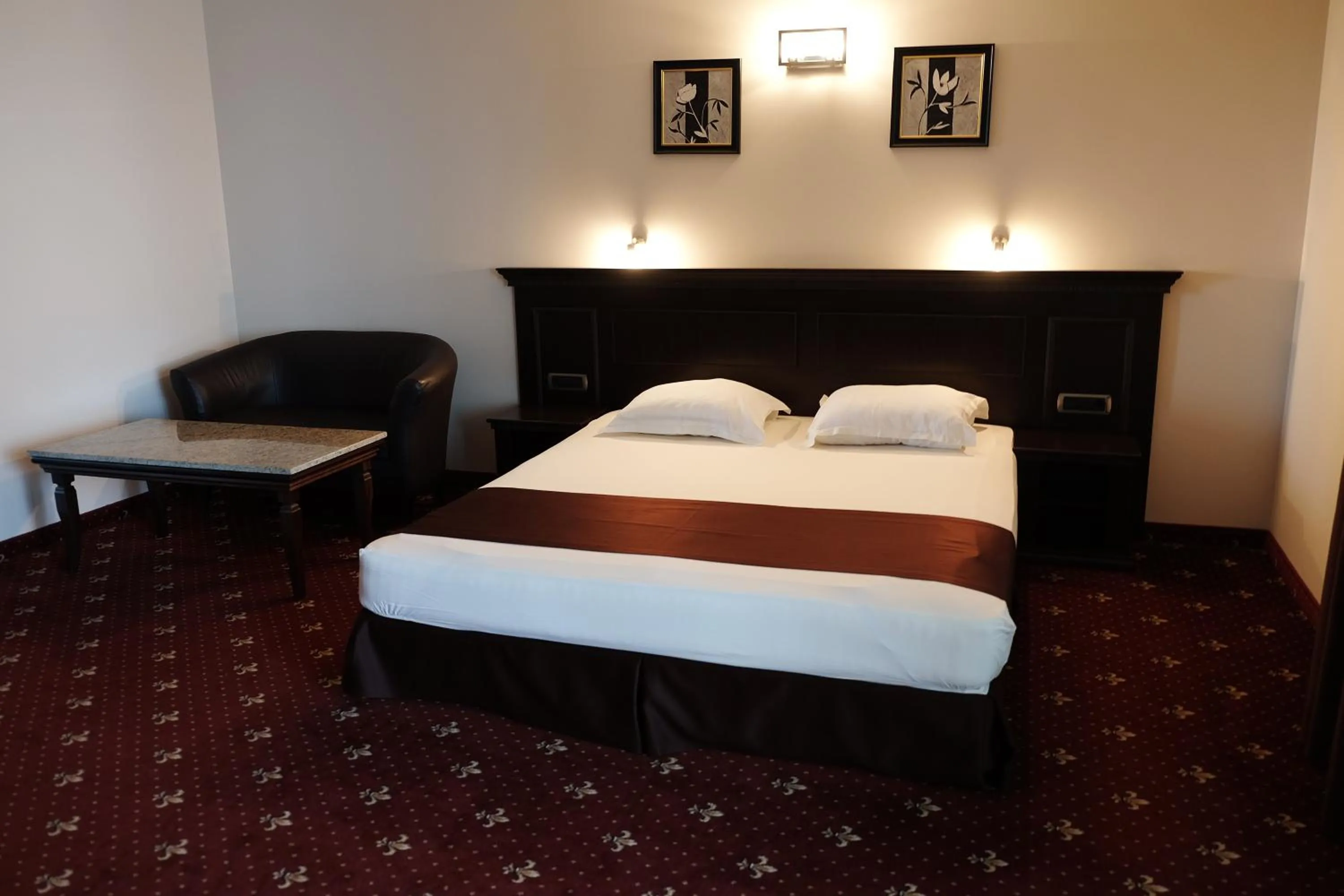 Bed in Hotel Dragalevtsi